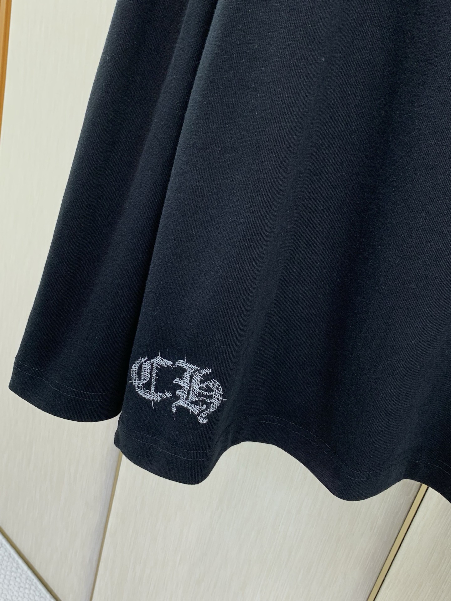 ,Chrome Hearts 克罗心,2026早秋新品,专柜同步有售,原单狠货,时尚休闲圆领长袖T恤,采用进口原版面料, ,Chrome Hearts 克罗心,2026早秋新品,专柜同步有售,原单狠货,时尚休闲圆领长袖T恤,采用进口原版面料,