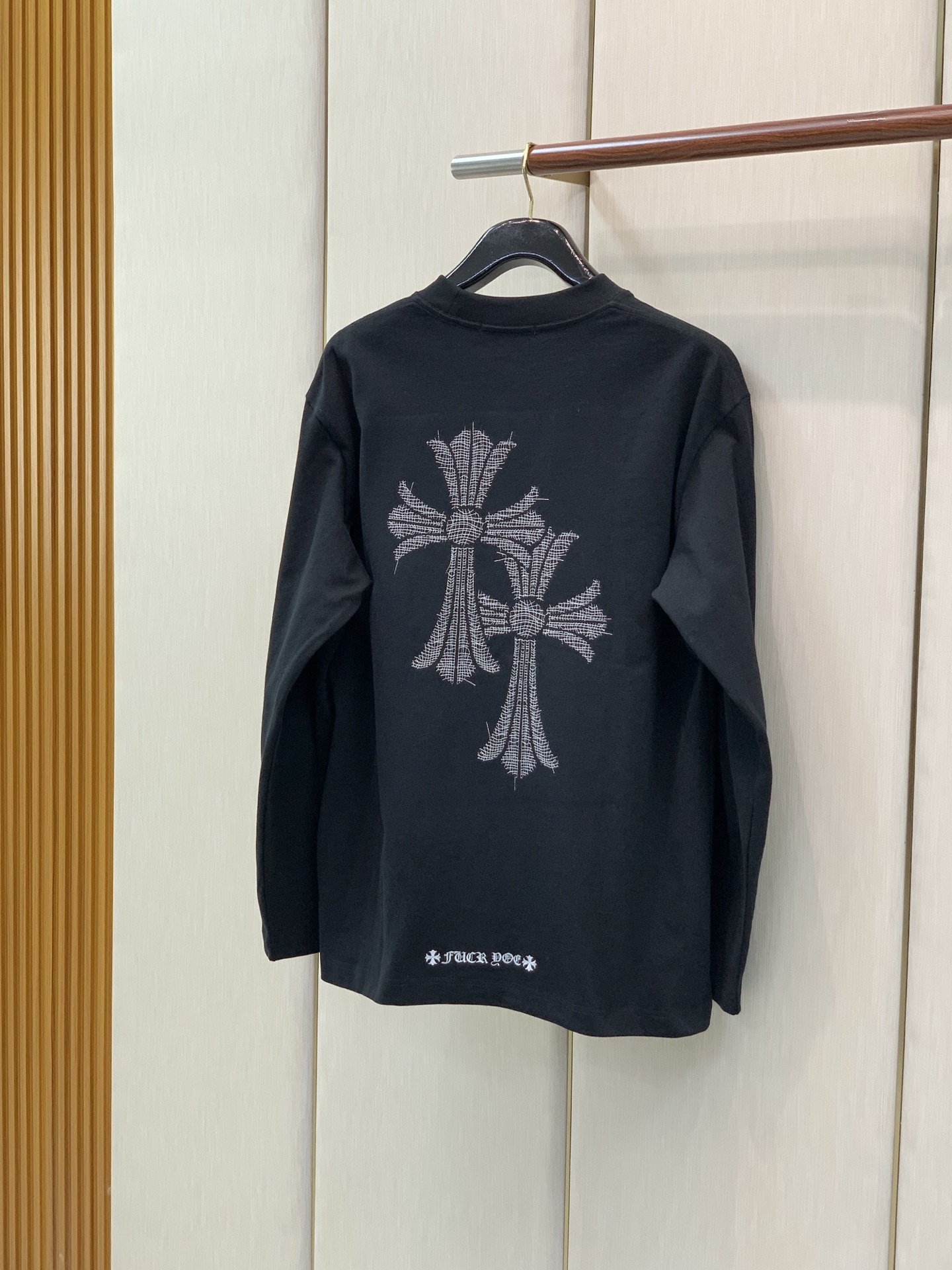 ,Chrome Hearts 克罗心,2026早秋新品,专柜同步有售,原单狠货,时尚休闲圆领长袖T恤,采用进口原版面料, ,Chrome Hearts 克罗心,2026早秋新品,专柜同步有售,原单狠货,时尚休闲圆领长袖T恤,采用进口原版面料,