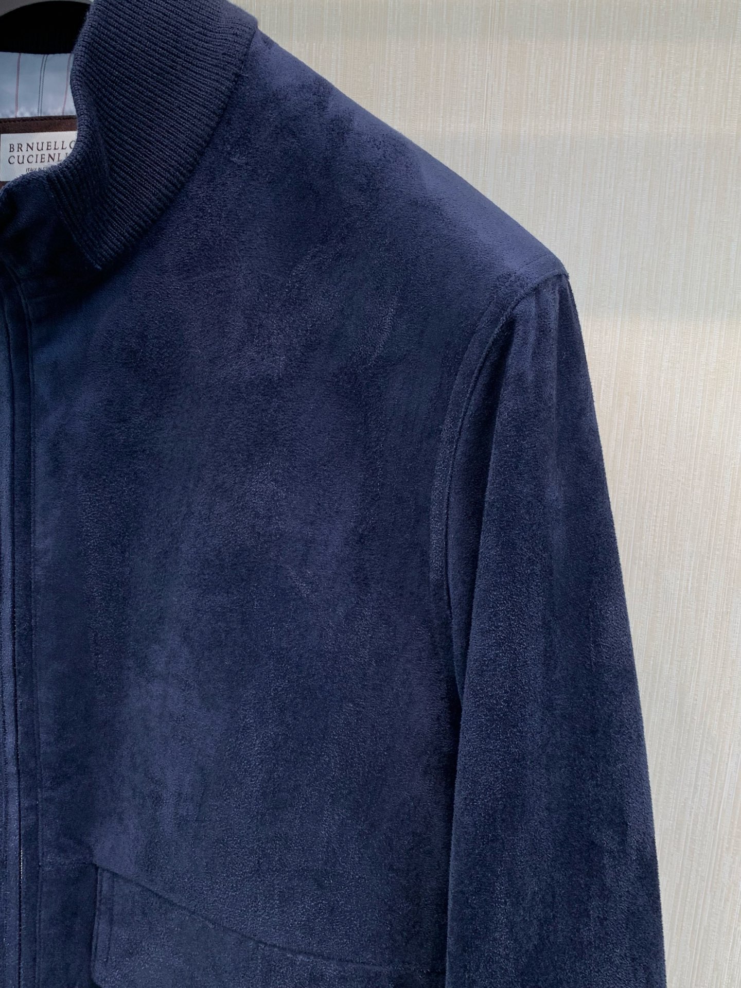 ，BRUNELLO CUCINELLI 意大利神狮，2026秋冬最新品，专柜同步有售，原单狠货，时尚休闲立领薄棉夹克外套