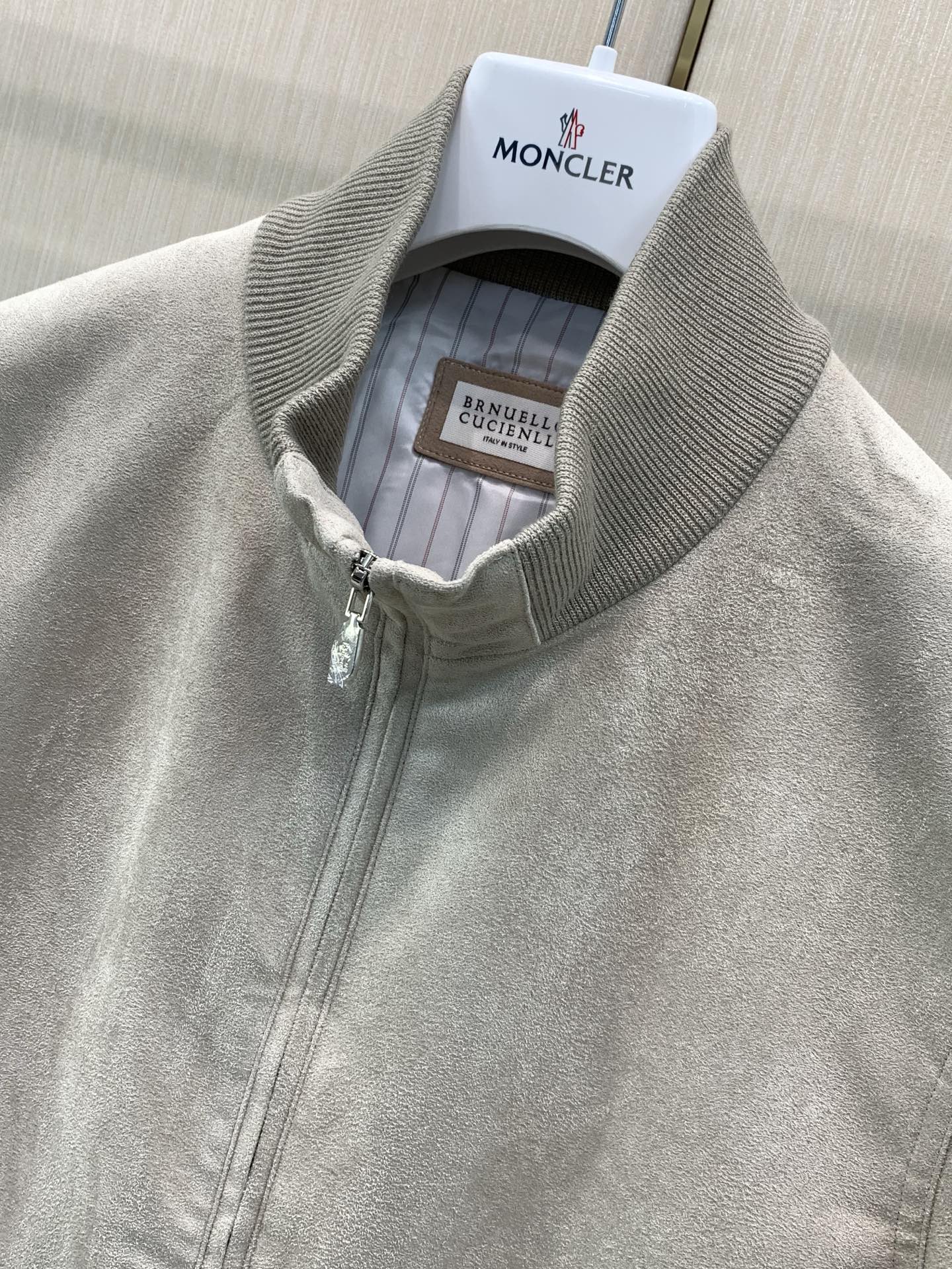 ，BRUNELLO CUCINELLI 意大利神狮，2026秋冬最新品，专柜同步有售，原单狠货，时尚休闲立领薄棉夹克外套