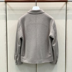 ,Ralph Lauren 拉夫劳伦,2026秋冬新品,时尚休闲翻领薄棉夹克外套,采用进口原版面料,原版五金辅料装饰,简 ,Ralph Lauren 拉夫劳伦,2026秋冬新品,时尚休闲翻领薄棉夹克外套,采用进口原版面料,原版五金辅料装饰,简