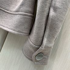 ,Ralph Lauren 拉夫劳伦,2026秋冬新品,时尚休闲翻领薄棉夹克外套,采用进口原版面料,原版五金辅料装饰,简 ,Ralph Lauren 拉夫劳伦,2026秋冬新品,时尚休闲翻领薄棉夹克外套,采用进口原版面料,原版五金辅料装饰,简