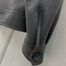 ,Ralph Lauren 拉夫劳伦,2026秋冬新品,时尚休闲翻领薄棉夹克外套,采用进口原版面料,原版五金辅料装饰,简 ,Ralph Lauren 拉夫劳伦,2026秋冬新品,时尚休闲翻领薄棉夹克外套,采用进口原版面料,原版五金辅料装饰,简