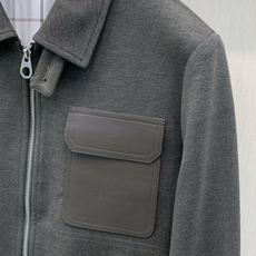 ,Ralph Lauren 拉夫劳伦,2026秋冬新品,时尚休闲翻领薄棉夹克外套,采用进口原版面料,原版五金辅料装饰,简 ,Ralph Lauren 拉夫劳伦,2026秋冬新品,时尚休闲翻领薄棉夹克外套,采用进口原版面料,原版五金辅料装饰,简