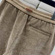 ,Zegna 浅咖色抽绳休闲裤 材质 羊毛混纺 时尚系列,独特设计,抽绳休闲长裤 订纱开始订染和订纺。 国内某大厂出 ,Zegna 浅咖色抽绳休闲裤 材质 羊毛混纺 时尚系列,独特设计,抽绳休闲长裤 订纱开始订染和订纺。 国内某大厂出