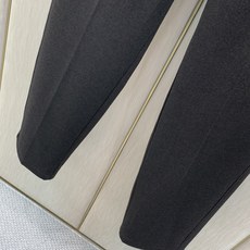 ,Loro Piana 松紧休闲裤 时尚系列,独特设计,抽绳休闲长裤 订纱开始订染和订纺。 国内某大厂出口日本 和 ,Loro Piana 松紧休闲裤 时尚系列,独特设计,抽绳休闲长裤 订纱开始订染和订纺。 国内某大厂出口日本 和