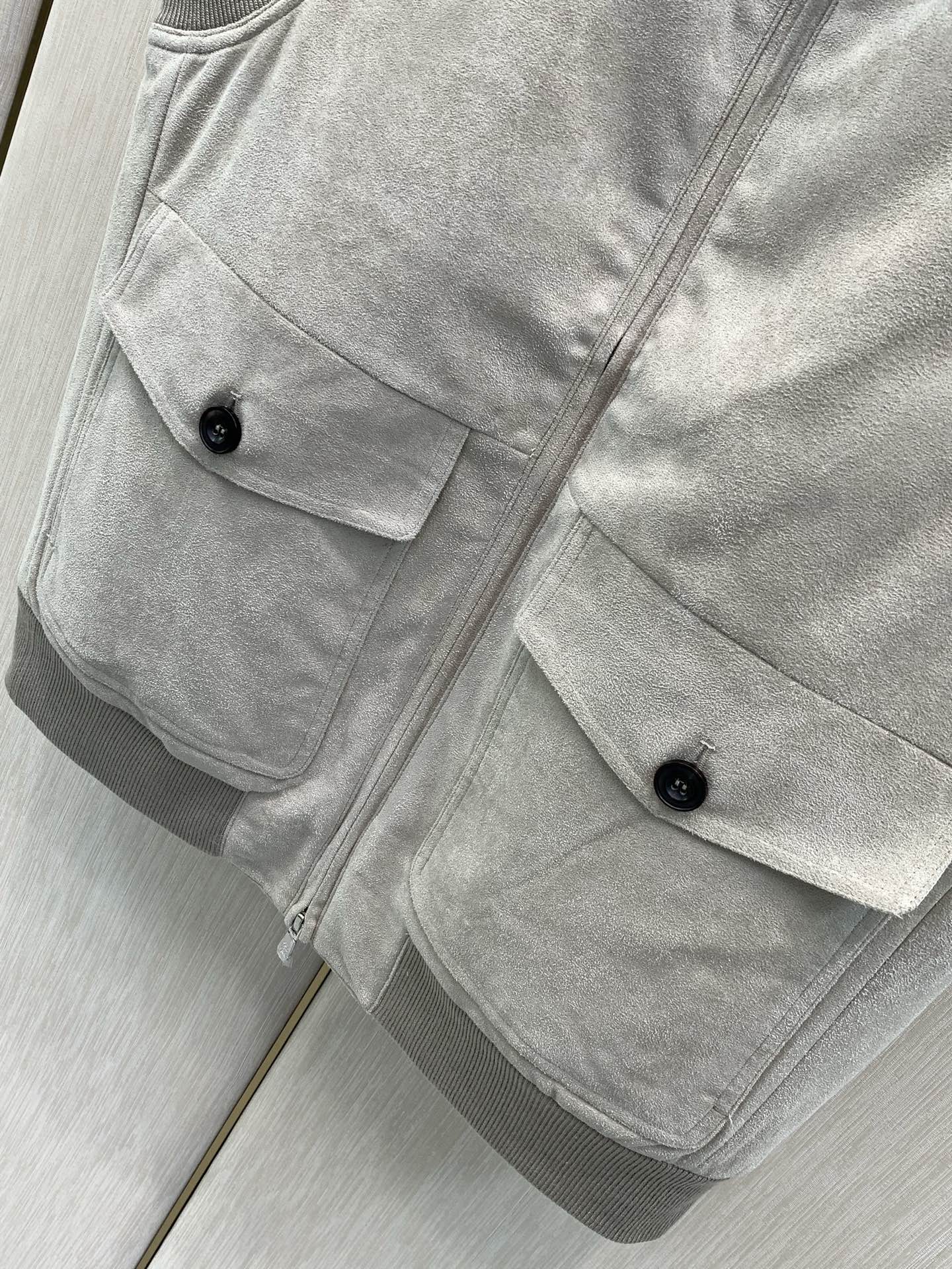 ,BRUNELLO CUCINELLI 意大利神狮,2026秋冬最新品,专柜同步有售,原单狠货,时尚休闲立领薄棉马甲,采 ,BRUNELLO CUCINELLI 意大利神狮,2026秋冬最新品,专柜同步有售,原单狠货,时尚休闲立领薄棉马甲,采