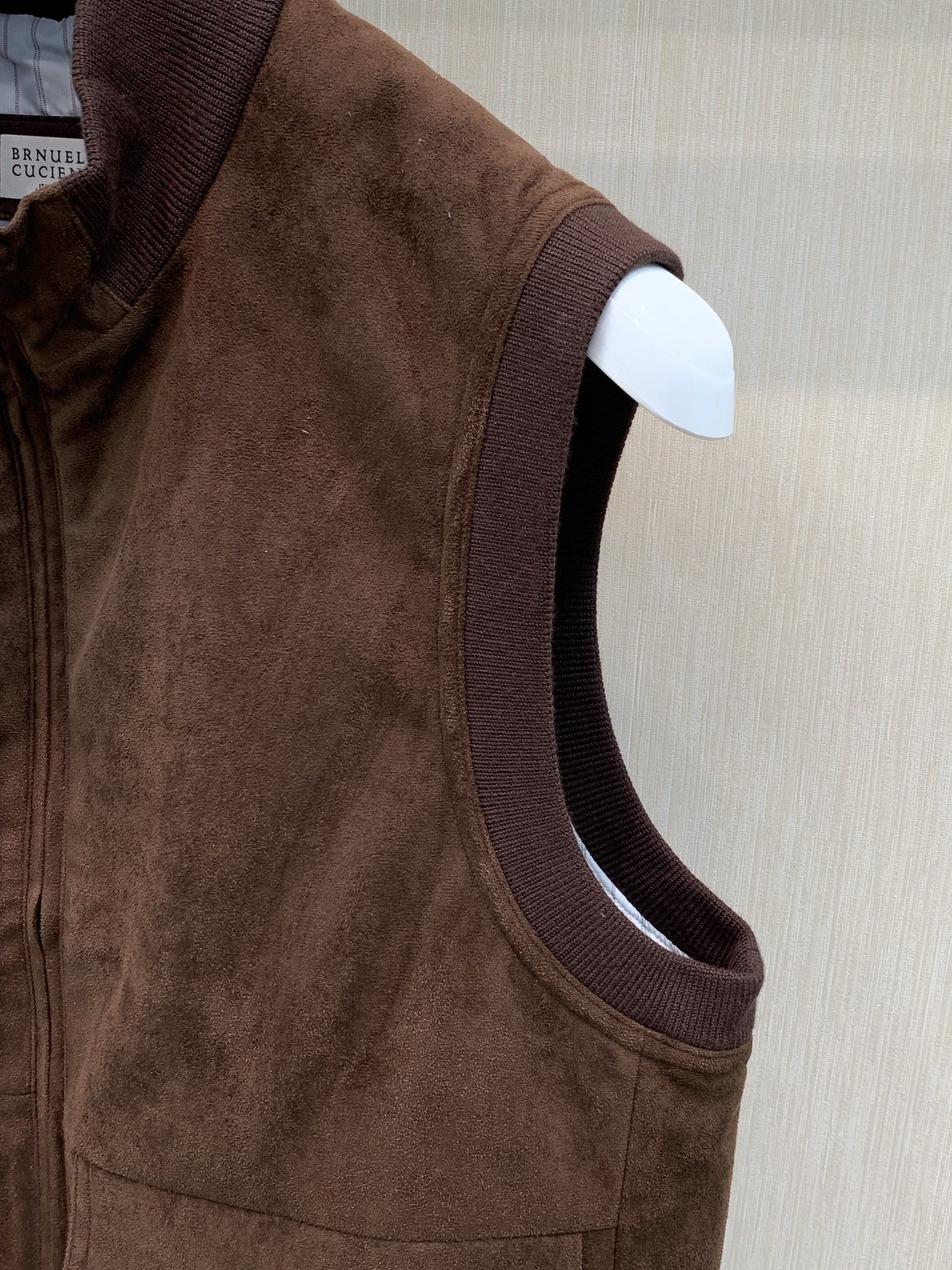 ，BRUNELLO CUCINELLI 意大利神狮，2026秋冬最新品，专柜同步有售，原单狠货，时尚休闲立领薄棉马甲，采