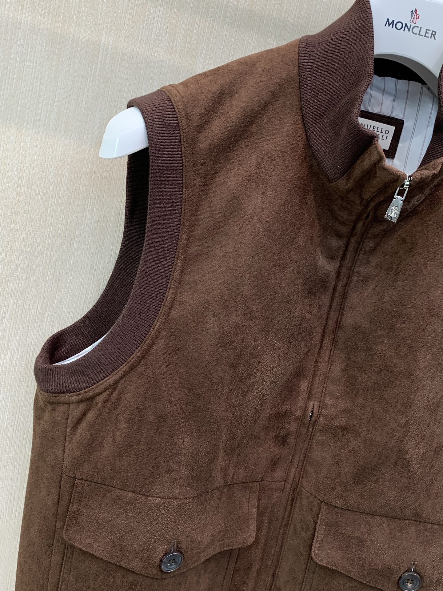，BRUNELLO CUCINELLI 意大利神狮，2026秋冬最新品，专柜同步有售，原单狠货，时尚休闲立领薄棉马甲，采