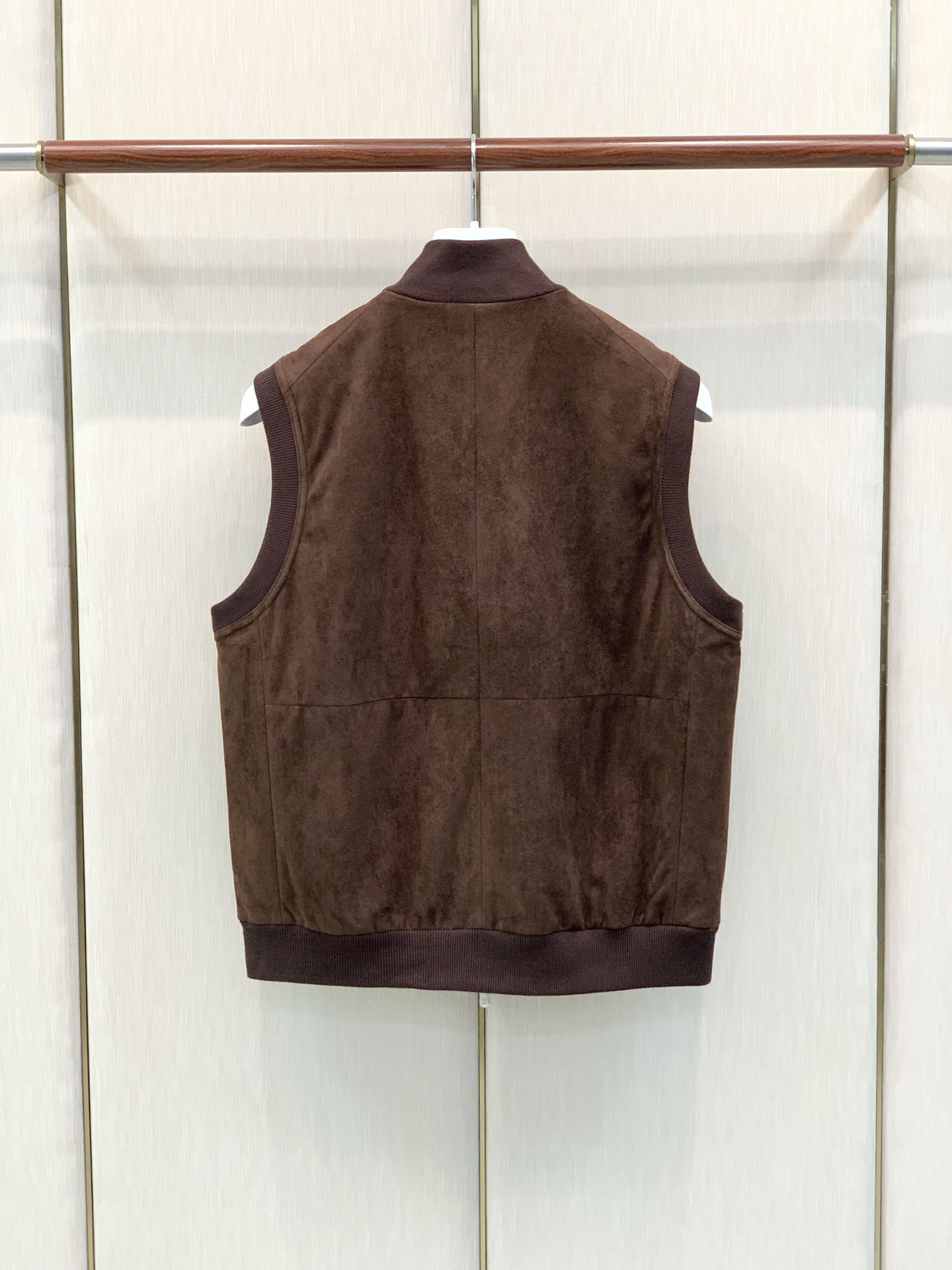 ，BRUNELLO CUCINELLI 意大利神狮，2026秋冬最新品，专柜同步有售，原单狠货，时尚休闲立领薄棉马甲，采