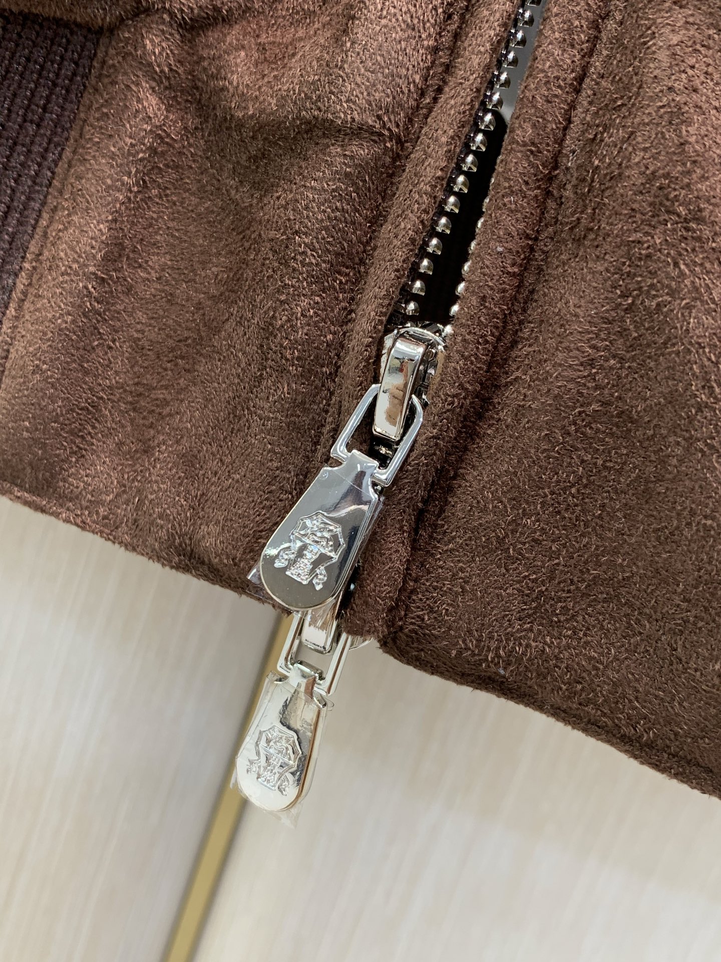 ，BRUNELLO CUCINELLI 意大利神狮，2026秋冬最新品，专柜同步有售，原单狠货，时尚休闲立领薄棉马甲，采
