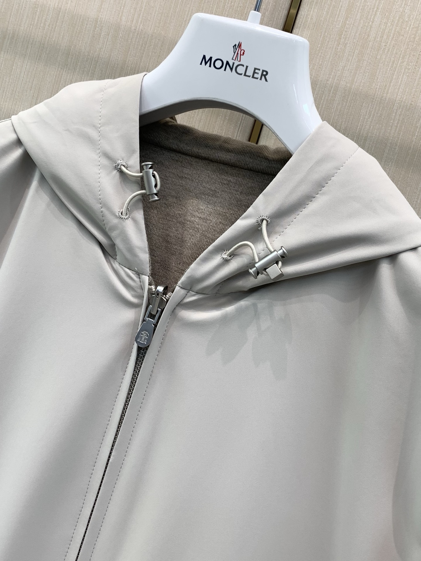 ，BRUNELLO CUCINELLI 意大利神狮，2026秋季最新品，专柜同步有售，原单狠货，时尚休闲两面穿连帽夹克外