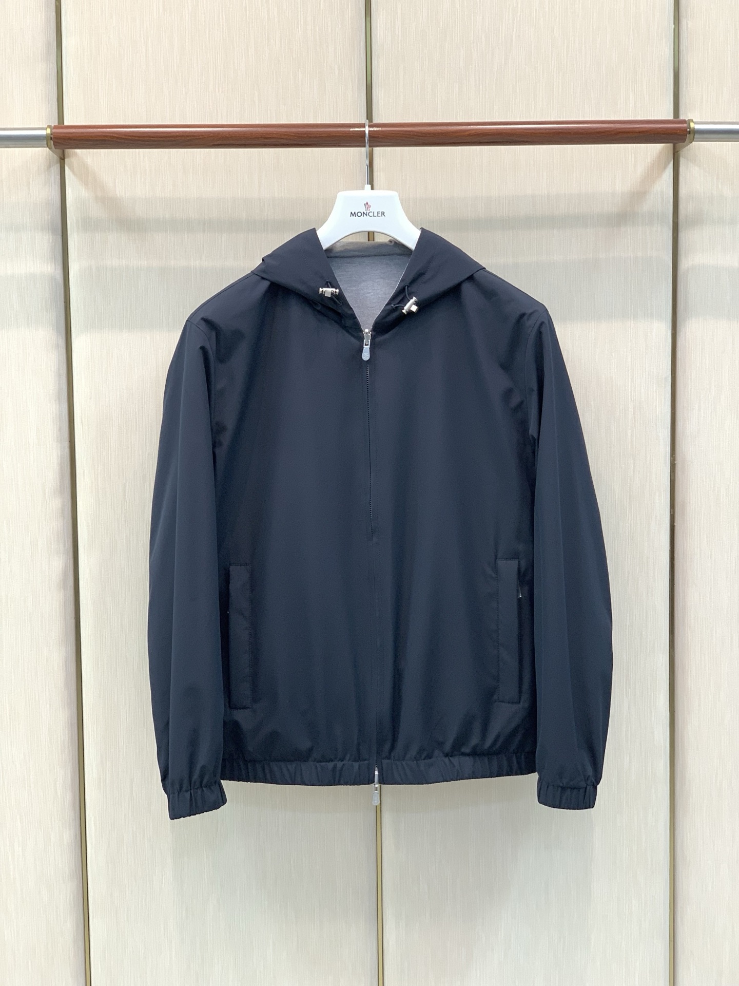 ，BRUNELLO CUCINELLI 意大利神狮，2026秋季最新品，专柜同步有售，原单狠货，时尚休闲两面穿连帽夹克外