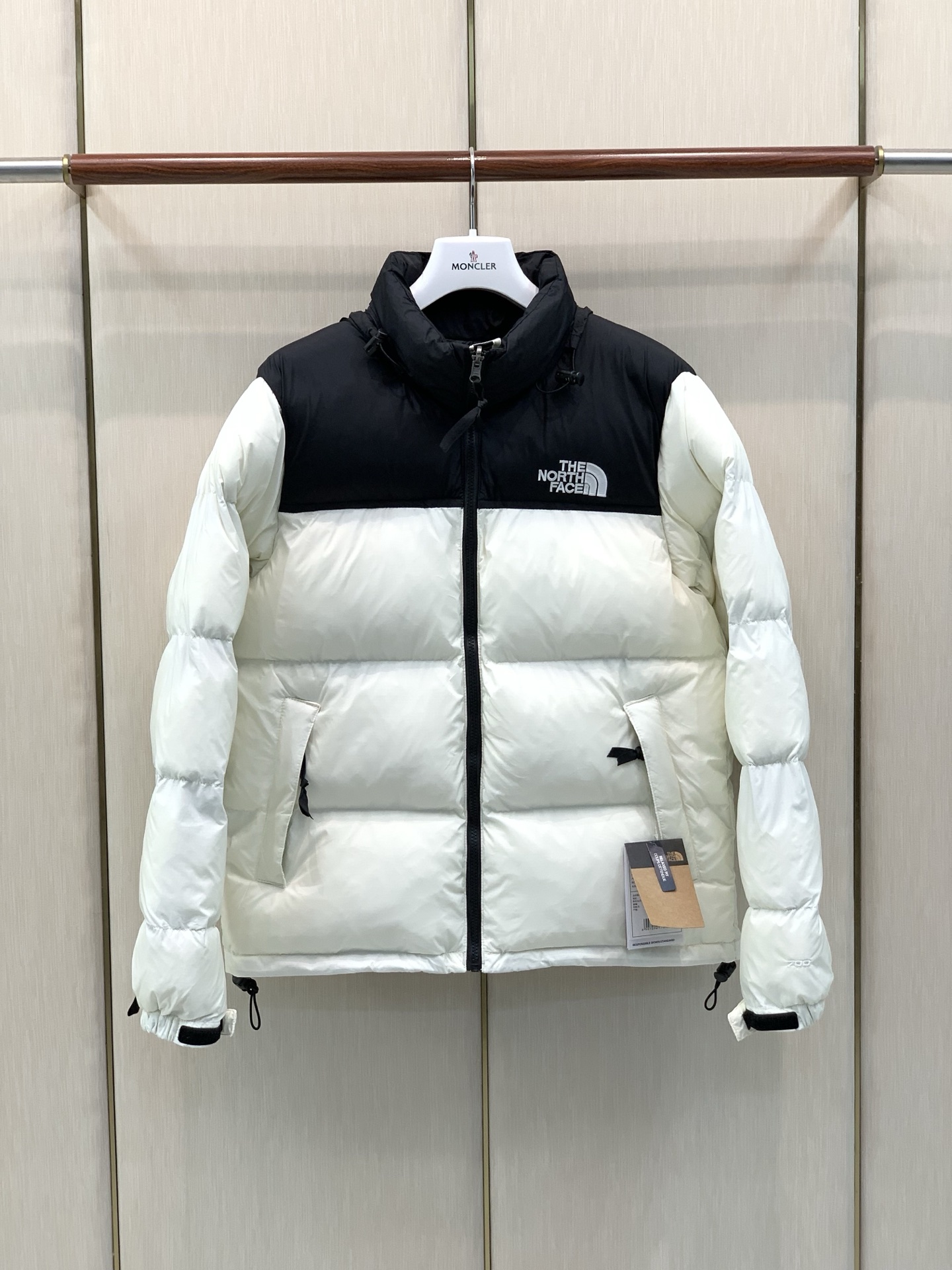 ，The North Face®北面 ，2026AW冬季新品，时尚休闲羽绒棉服外套，专柜同步有售，原单狠货，采用进口原版
