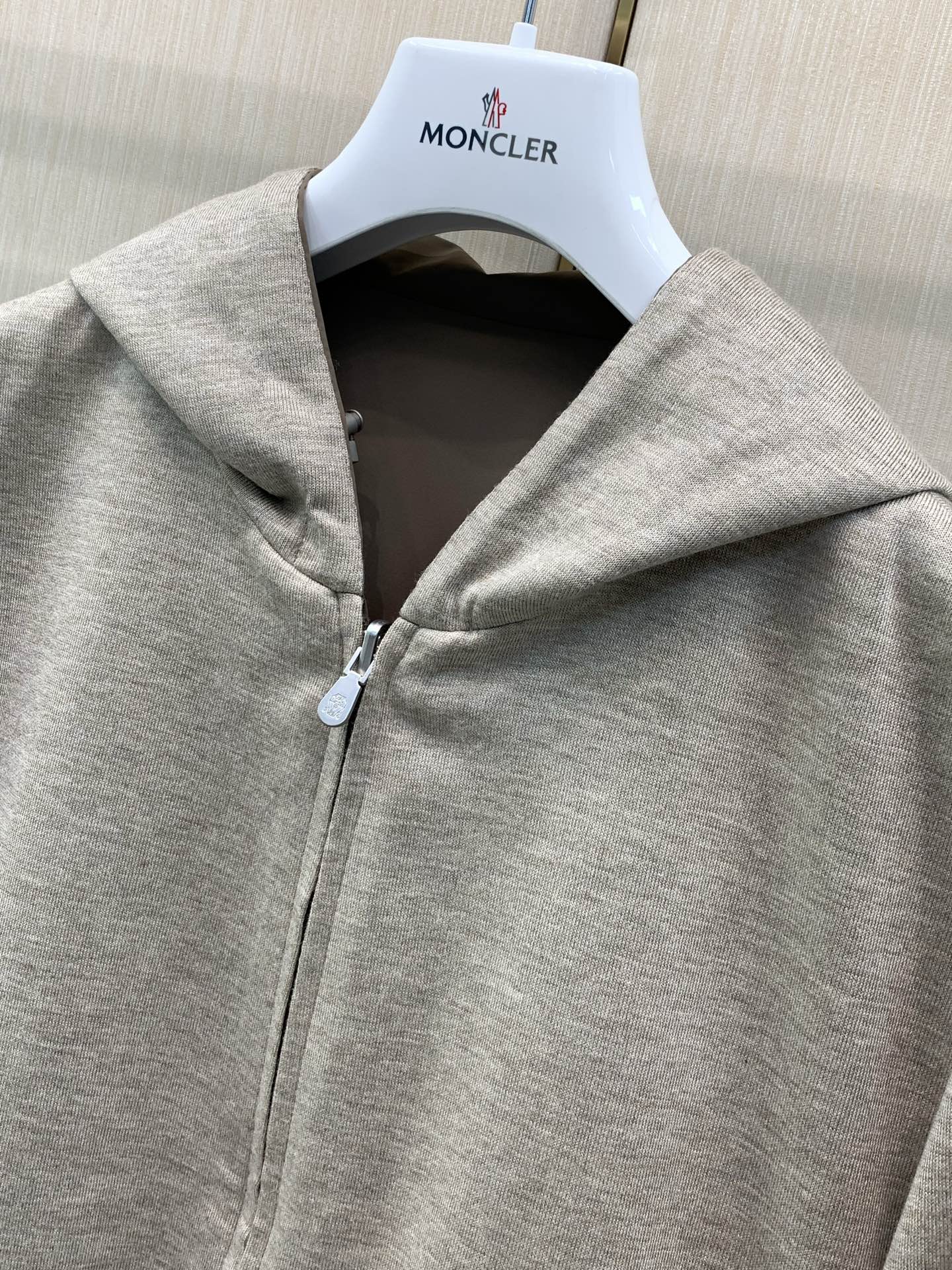 ，BRUNELLO CUCINELLI 意大利神狮，2026秋季最新品，专柜同步有售，原单狠货，时尚休闲两面穿连帽夹克外