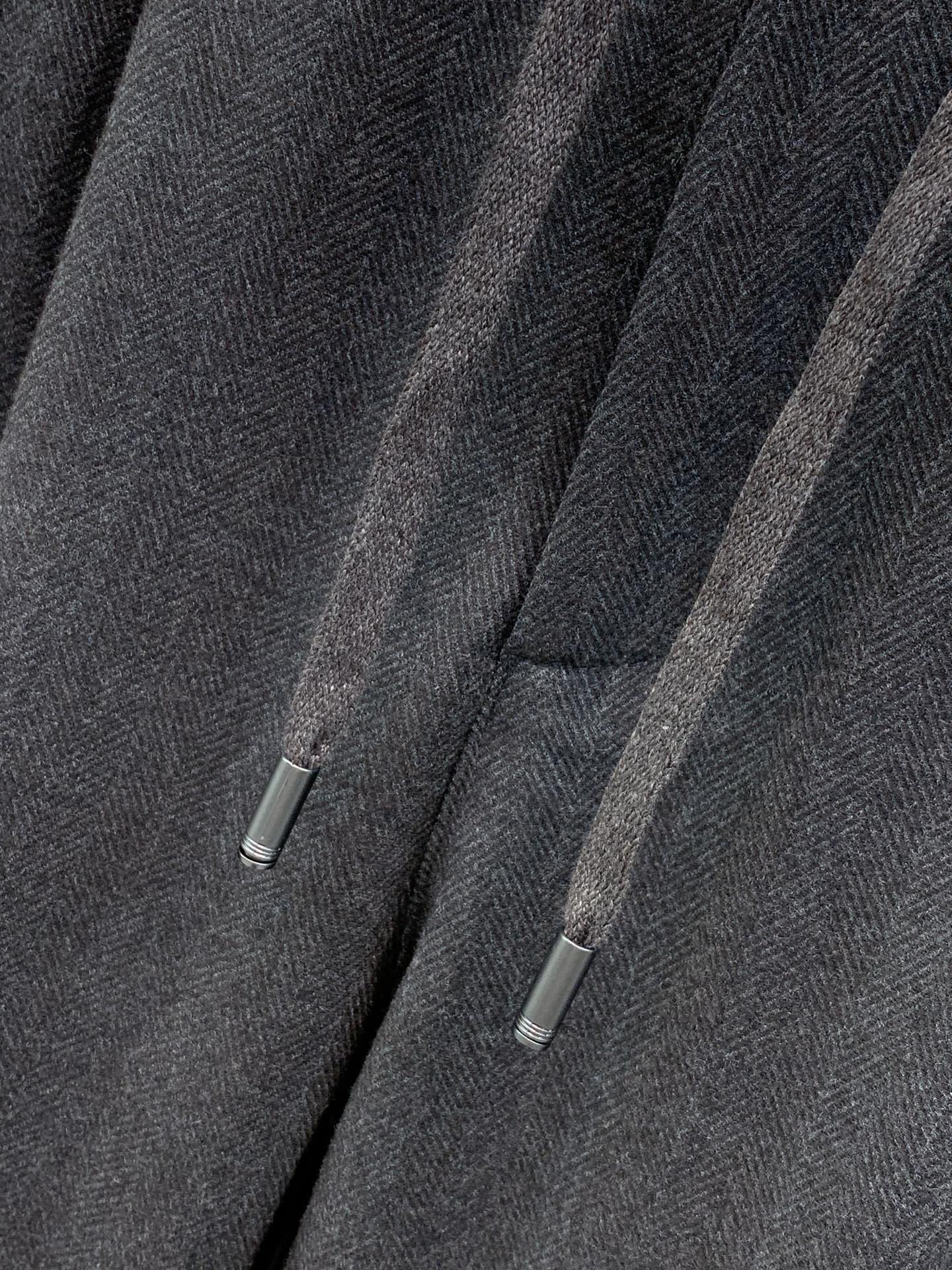 ,Zegna 松紧休闲裤 材质 羊毛混纺 时尚系列,独特设计,抽绳休闲长裤 订纱开始订染和订纺。 国内某大厂出口日本 ,Zegna 松紧休闲裤 材质 羊毛混纺 时尚系列,独特设计,抽绳休闲长裤 订纱开始订染和订纺。 国内某大厂出口日本