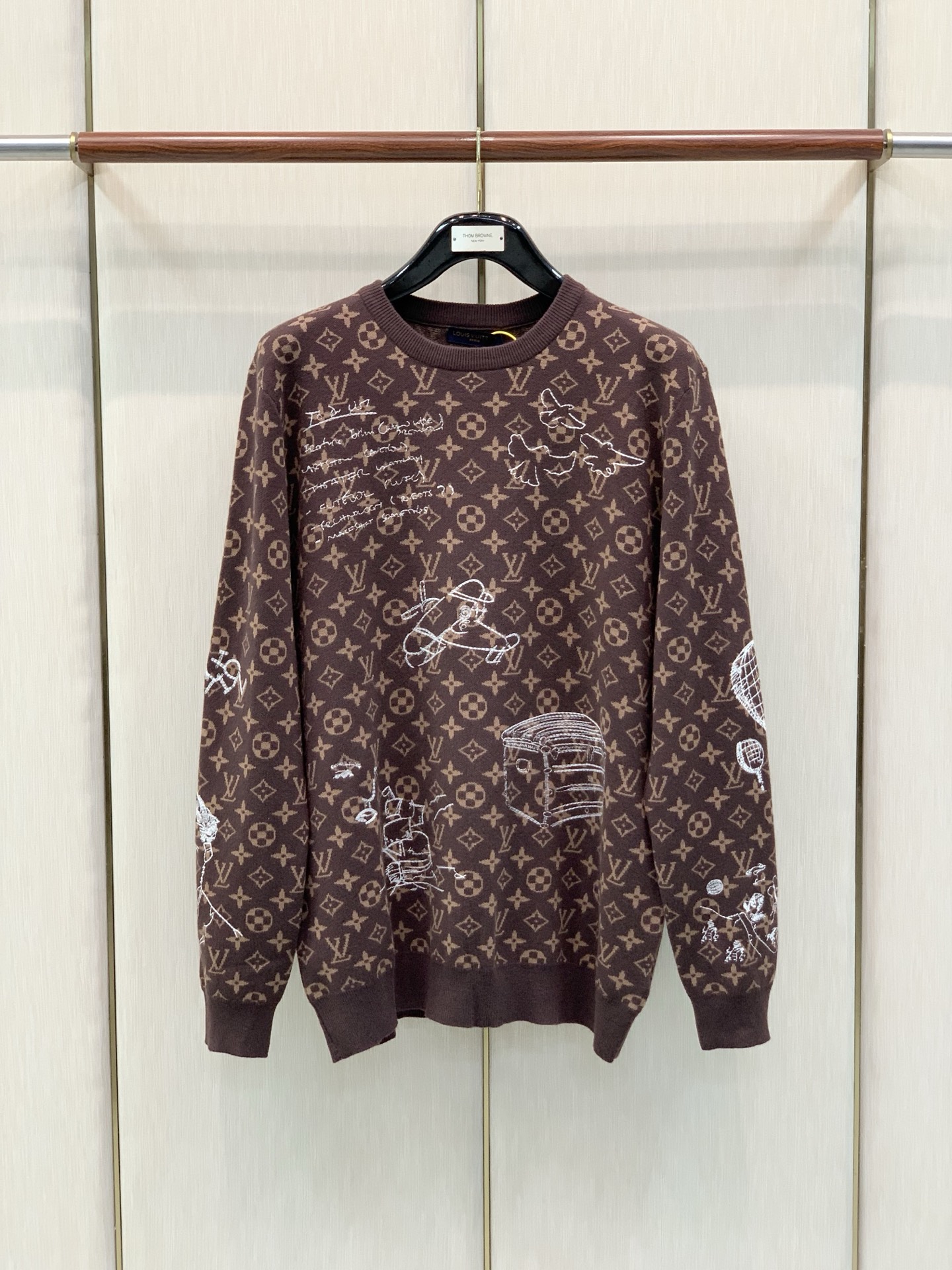 ，LouisVuitton 路易威登，2026冬季最新款，专柜同步有售，原单狠货，时尚休闲圆领长袖针织毛衣，上身很有特点