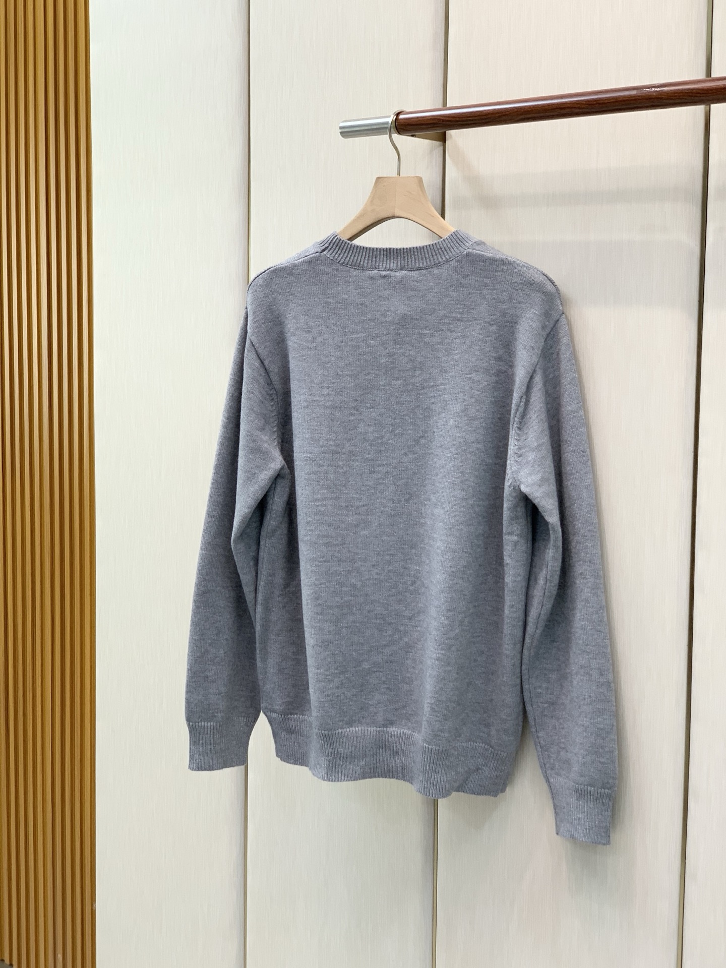 ，Burberry 巴宝莉，2026冬季最新品，专柜同步有售，原单狠货，时尚休闲圆领长袖针织毛衣，进口原版面料，顶级针织