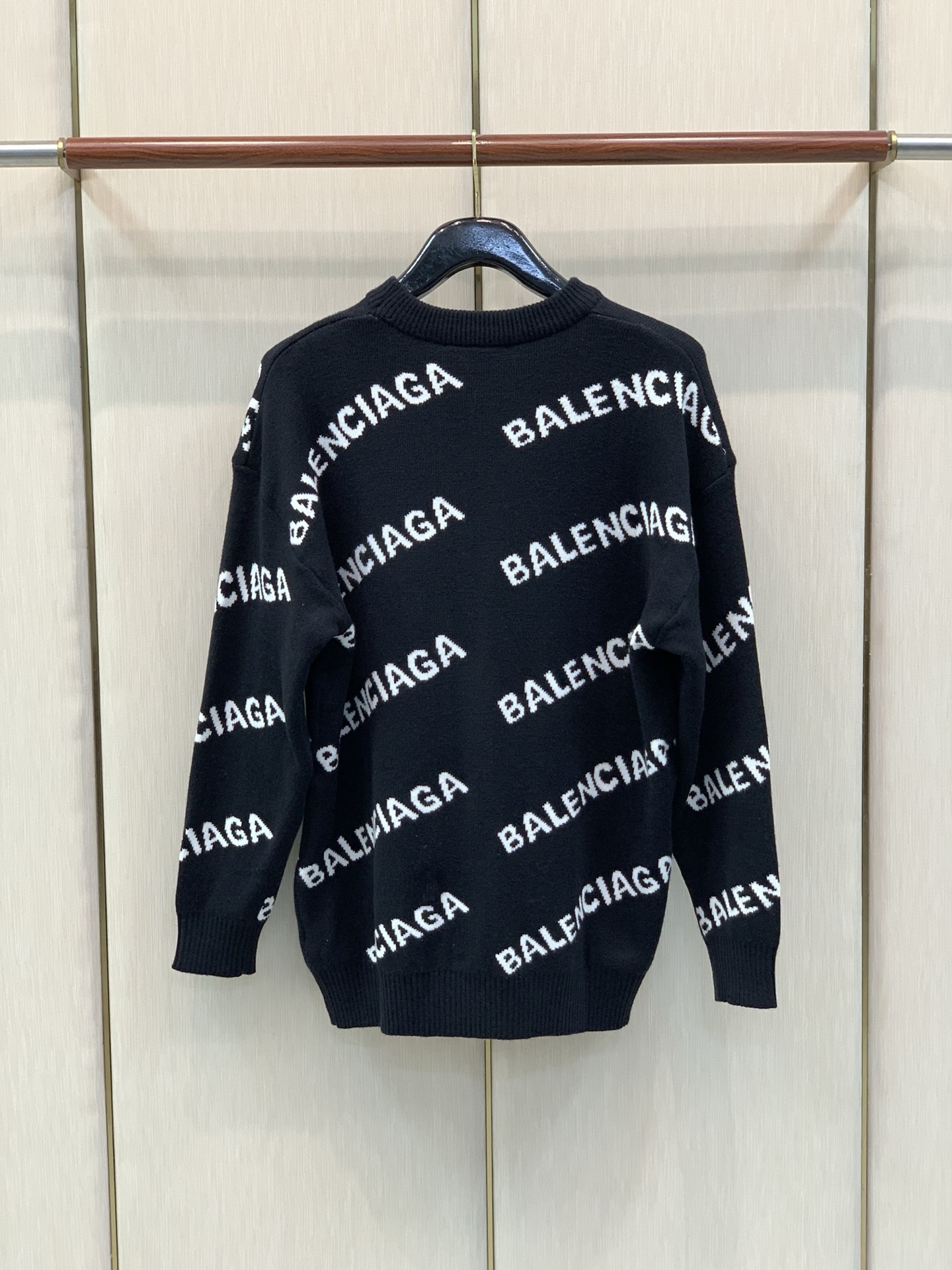,Balenciaga 巴黎世家,2026冬季最新款,专柜同步有售,原单狠货,爆款时尚休闲圆领长袖双层针织毛衣,进口原版 ,Balenciaga 巴黎世家,2026冬季最新款,专柜同步有售,原单狠货,爆款时尚休闲圆领长袖双层针织毛衣,进口原版