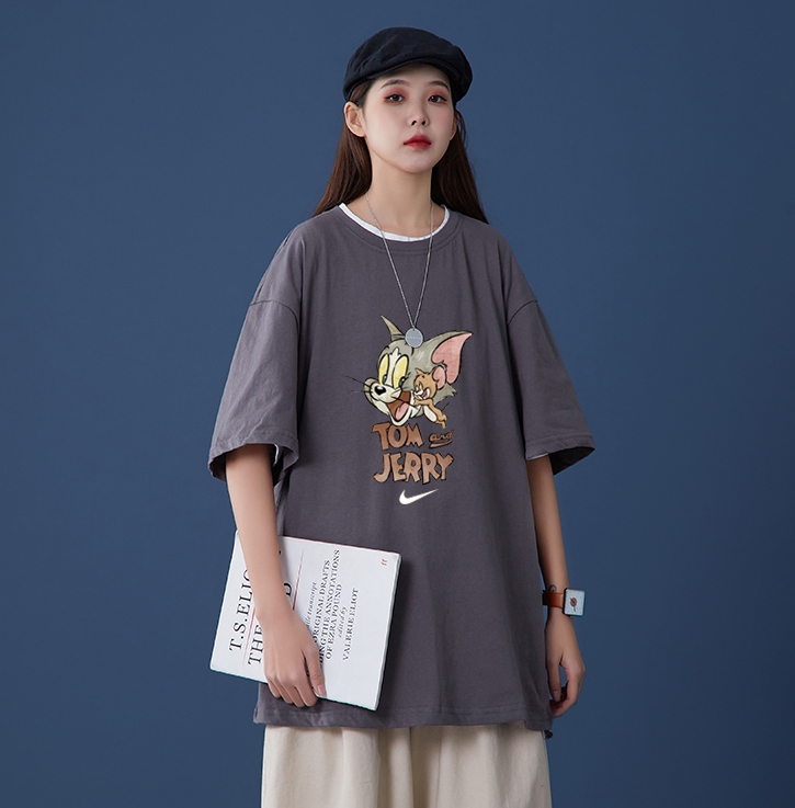 Nike x Tom and Jerry Camiseta de Manga Corta con Estampado Gráfico para Unisex 8 a1719240130534 5026