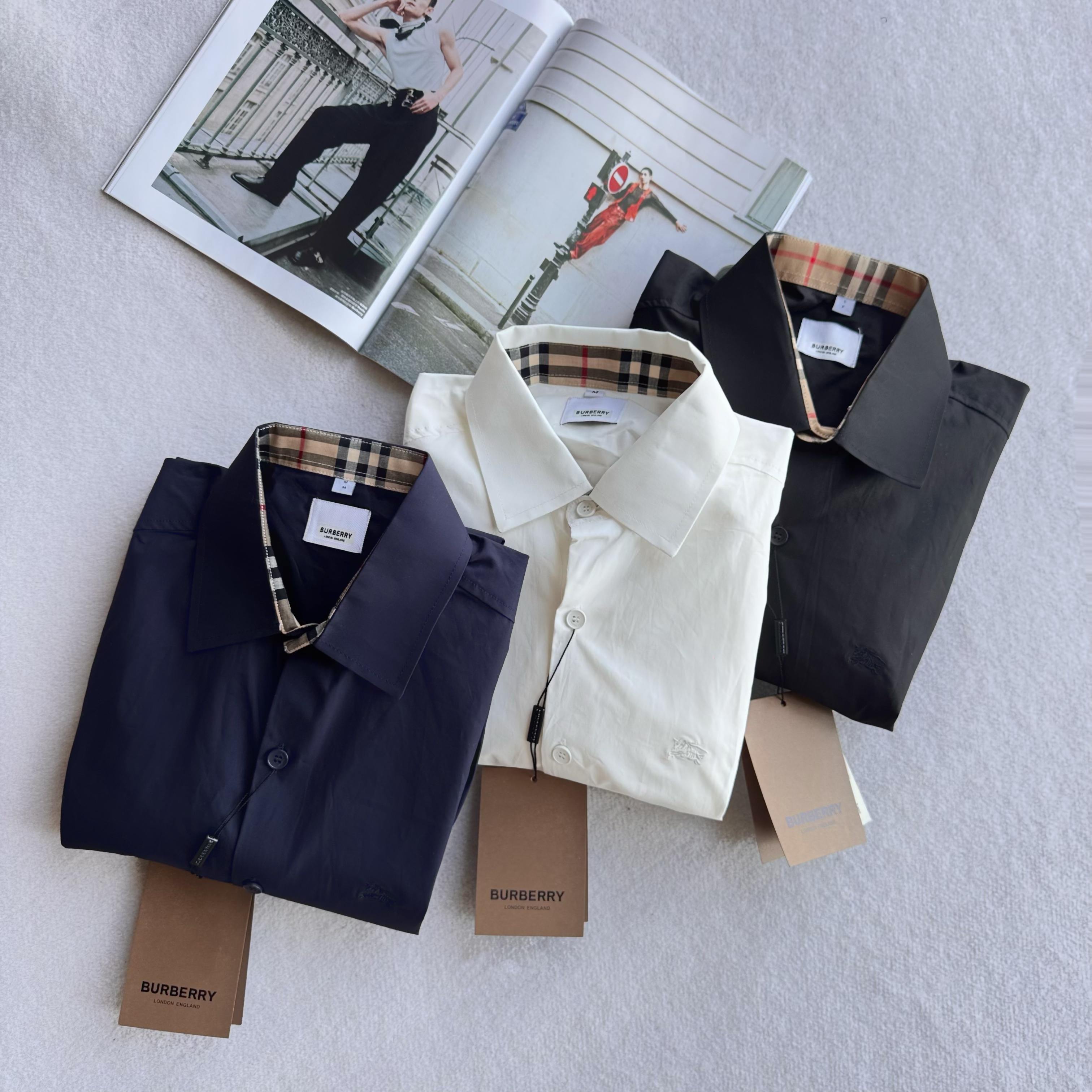 💰125 BURBERRY/巴宝莉海外专柜长袖衬衫
官网同步发售,所有男人的衣橱都应该拥有几件衬衫,不分年龄,
衬衫更具有男人的型格魅力,注入英伦气质的元素,呈现非凡上身风采。
门襟平整工艺的设计理念,使门襟更为平整,穿着更为挺阔有型,
无论搭配正装或者休闲装,都非常适合。而平整工艺,门襟采用3层门襟缝合工艺,显得服站,不易褶皱,
不易变形。客供定制100%精梳棉面料,双色织线,面料色泽醒目,在阳光下 非常的亮眼,而柔软亲肤舒适的贴身穿着,吸湿透气,布面柔软,而不软塌,利落干练帅气优雅的上身表现。
胸前品牌剌绣LOGO,刺绣工艺精致 图案饱满立体有型,走针非常精准,凸显品牌形象,衣领 领角用纽扣固定,持久穿着不易变形,保证了穿着更加板正。
袖囗设计双纽扣设计,可随意调节,简洁清爽,穿着更舒适。
颜色:黑色 藏青色 白色
尺码:S-XXL
衣长 胸围 肩宽 袖长
S 75.5 106 48 63
M 76.5 110 49 64
L 77.5 114 50 65
XL 79.5 118 51 66
XXL 81.5 122 52 67