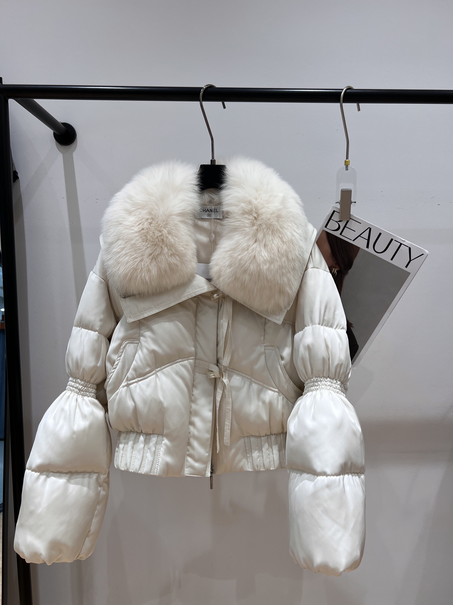 Chanel in linea
 Abbigliamento Giacca & Soprabito Bianco Giù d’oca bianca Collezione Autunno/Inverno