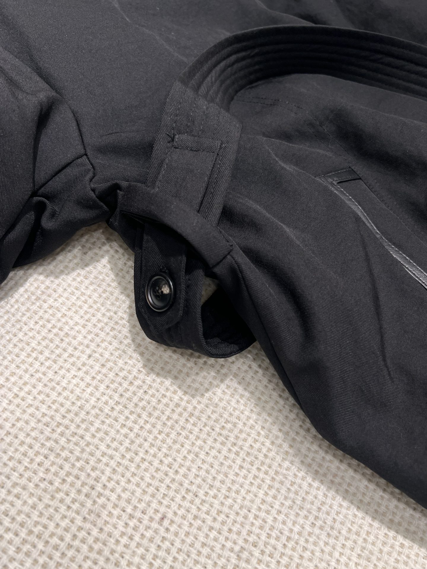 “2024 New Velvet Suit: Single Ferocious Female Design with Magnetic Straws” - 图片 4