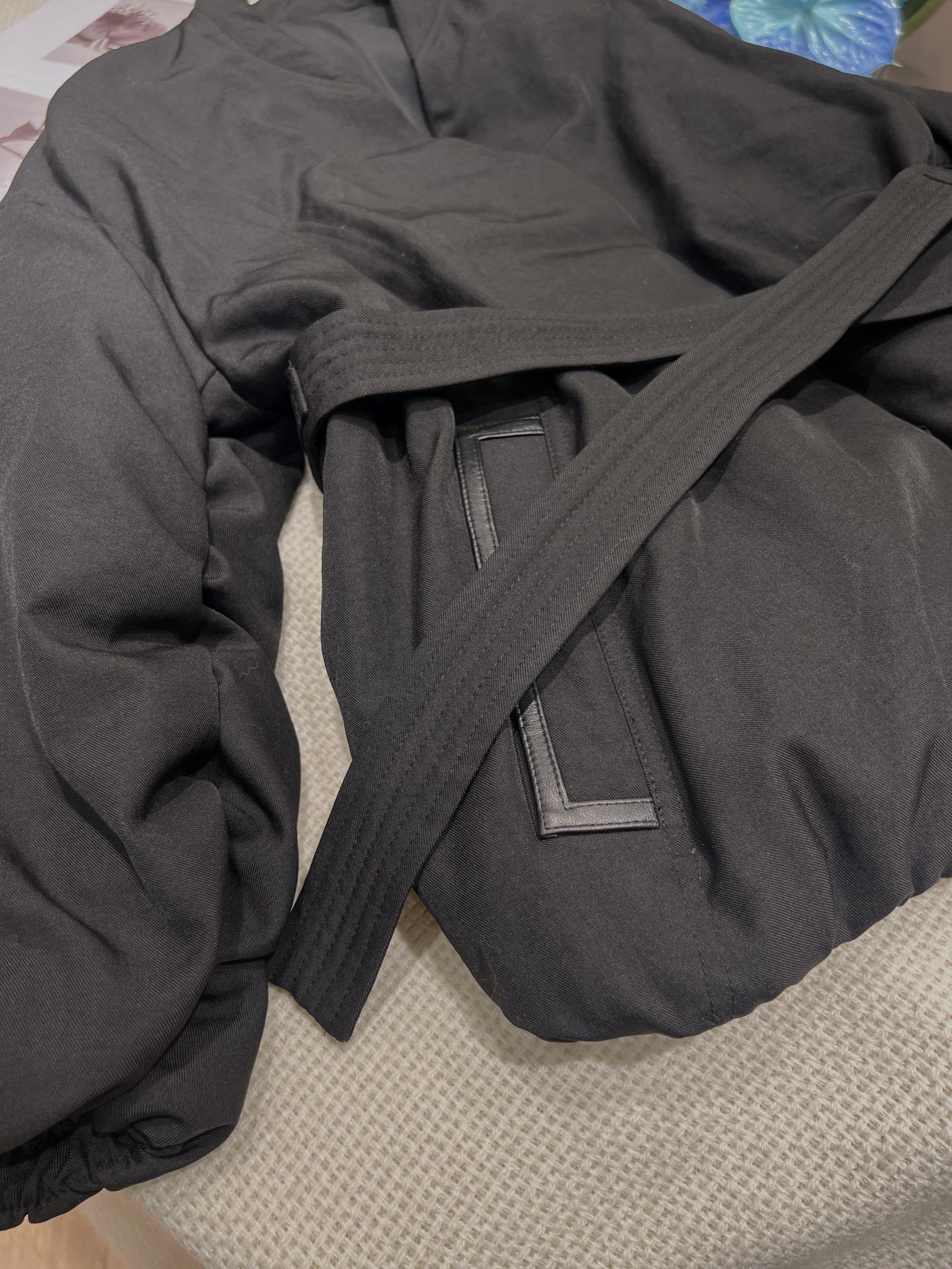 “2024 New Velvet Suit: Single Ferocious Female Design with Magnetic Straws” - 图片 3