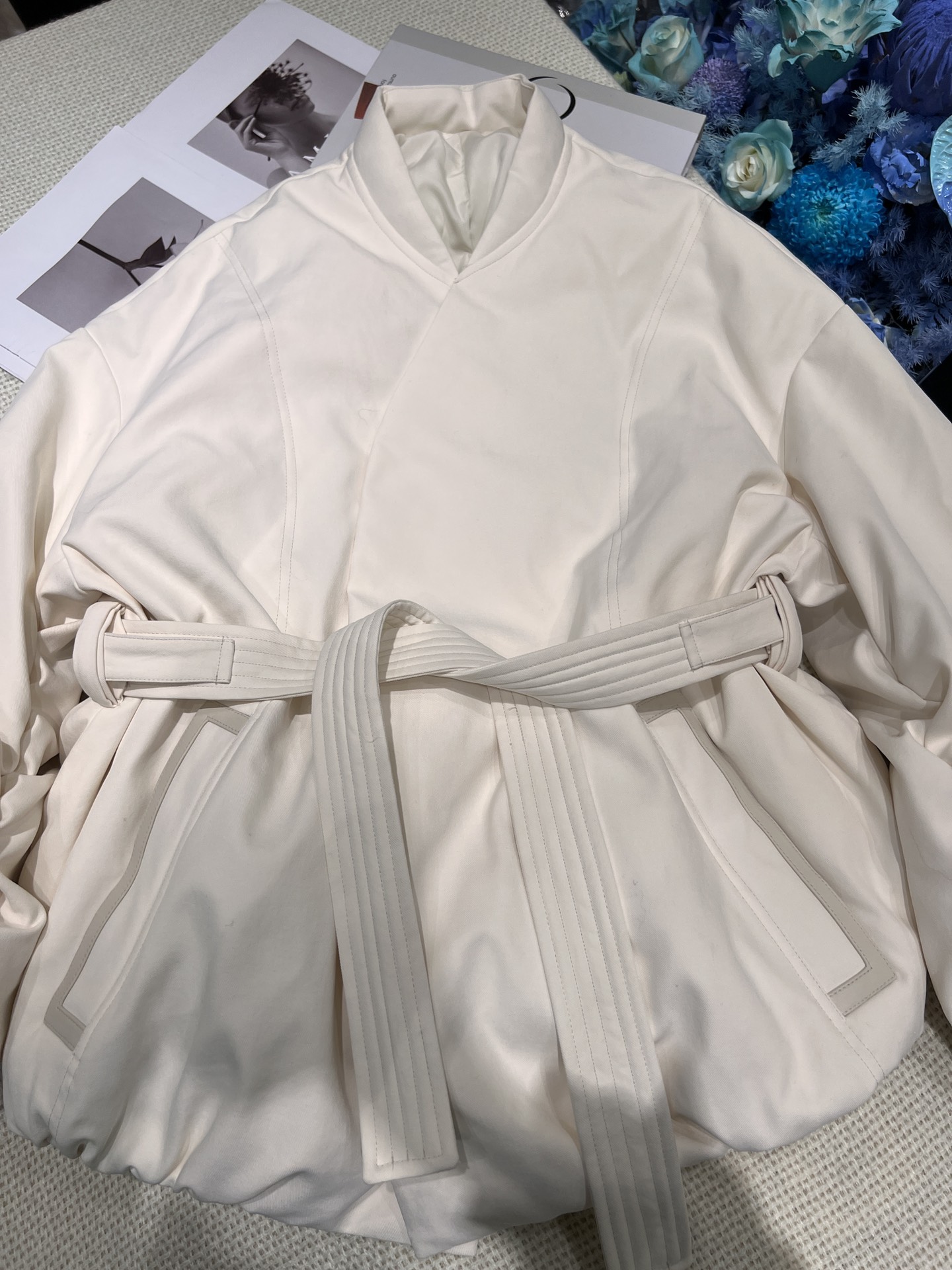 “2024 New Velvet Suit: Ferocious Female Style with Baseball Collar Design” - 图片 2