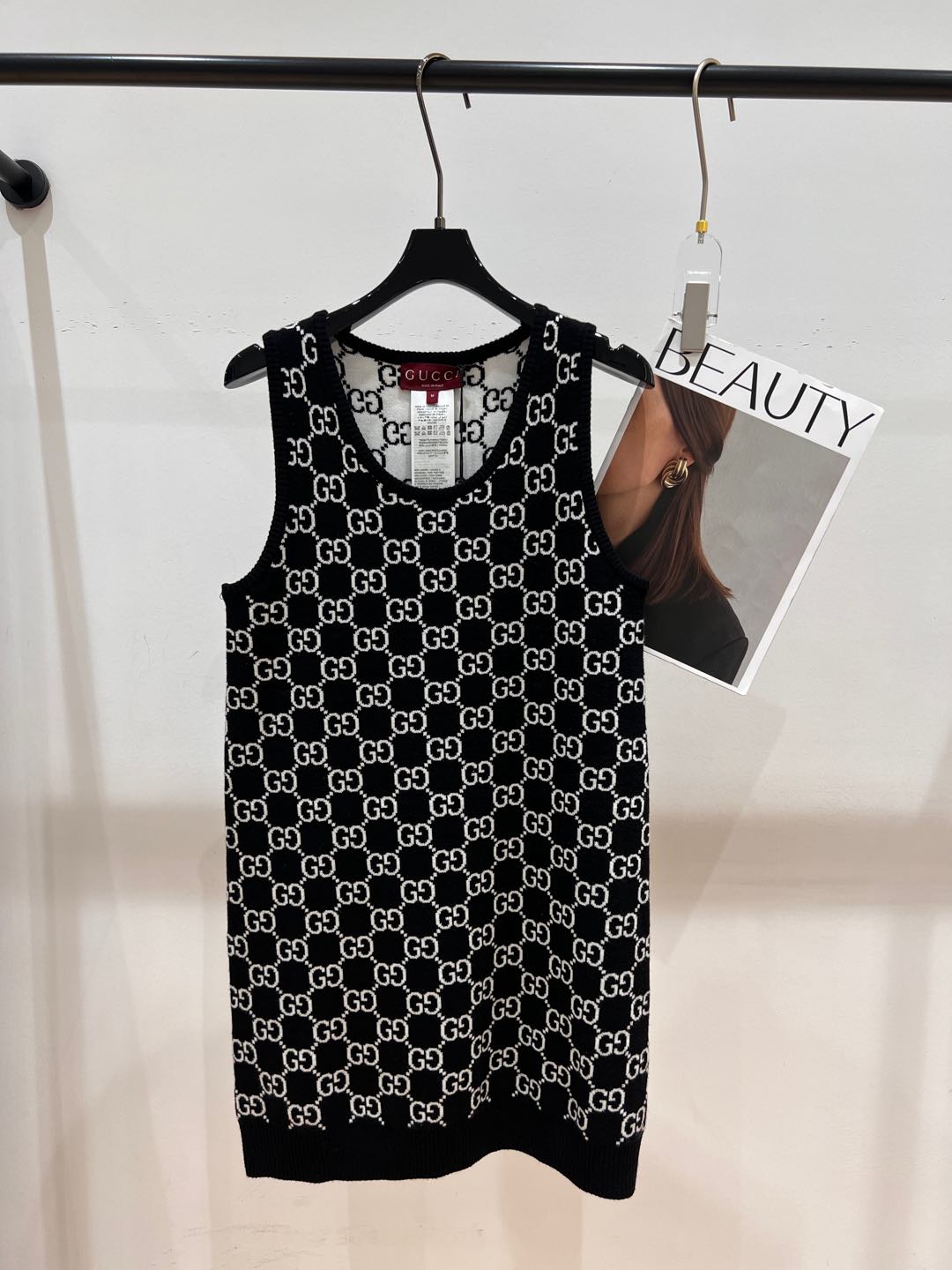 NO:295993,——Gucc*—2025 early spring new knitted vest skirt, on sale on the official website, wear both front and back, a layered dress, SML, gucci, skirts, alexander wang19860909——Gucc*——2025早春新款针织背心裙,官网在售,正反两穿,一件可叠穿的连衣裙,SML,,gucci,skirts,alexander wang,Women's clothing