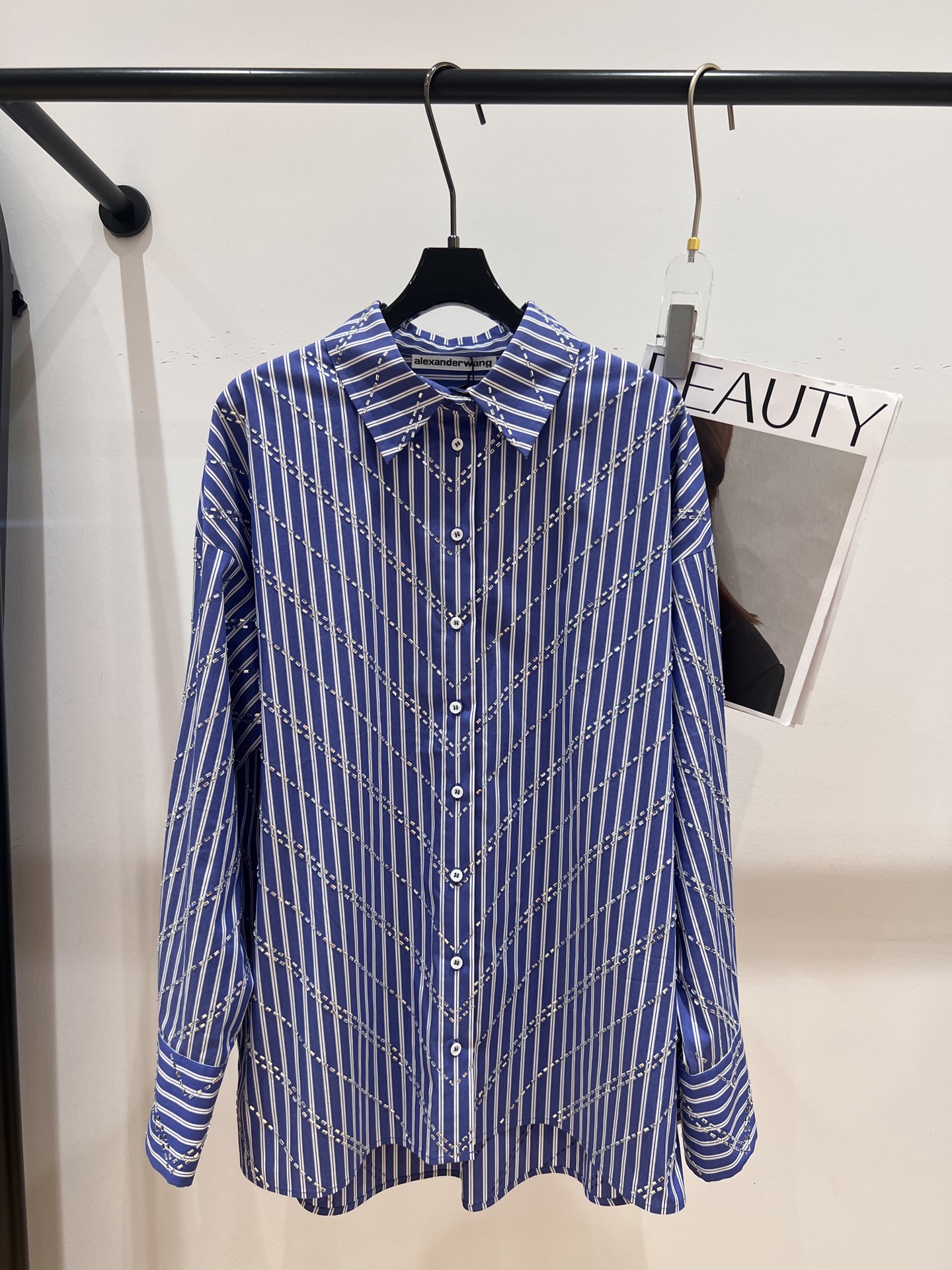 NO:309404,——Alexanderwan*——A new early spring ironing Slova shirt, exclusive customization, heavy industry high-temperature ironing diamonds, super beautiful upper body, alexander wang19860909——Alexanderwan*——早春新款烫钻施洛华衬衣,独家开版定制,重工满身高温烫钻,上身超级漂亮SML,,alexander wang,Women's clothing