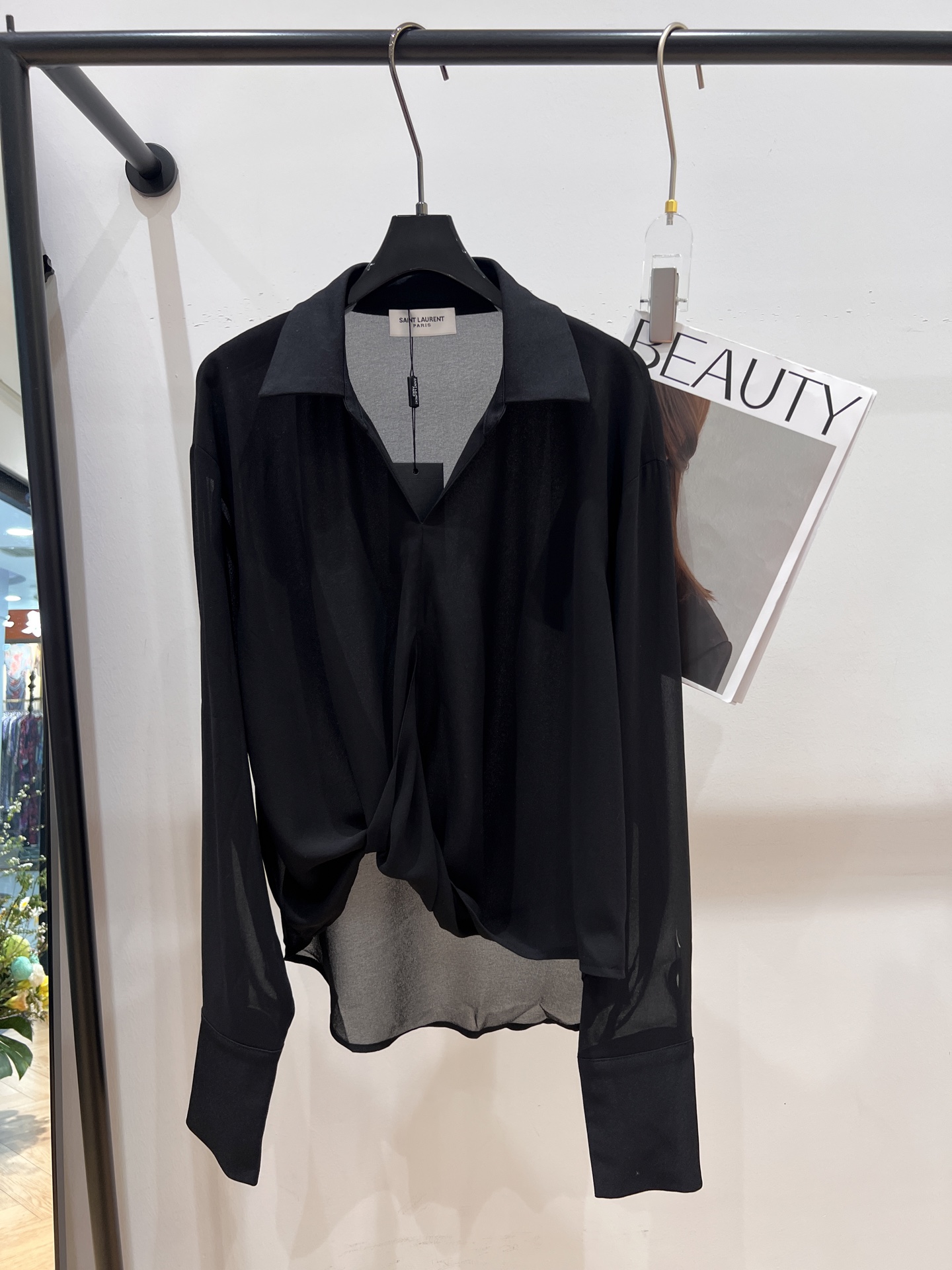 NO:309925,——YSL—2025 early spring new shirt, slightly transparent aesthetic, French classic kink structure shirt, intellectual and elegant upper body SML, saint laurent, shirts, alexander wang19860909——YSL——2025早春新款衬衣,微透美学,法式经典扭结结构衬衫,上身知性优雅SML,,saint laurent,shirts,alexander wang,Women's clothing