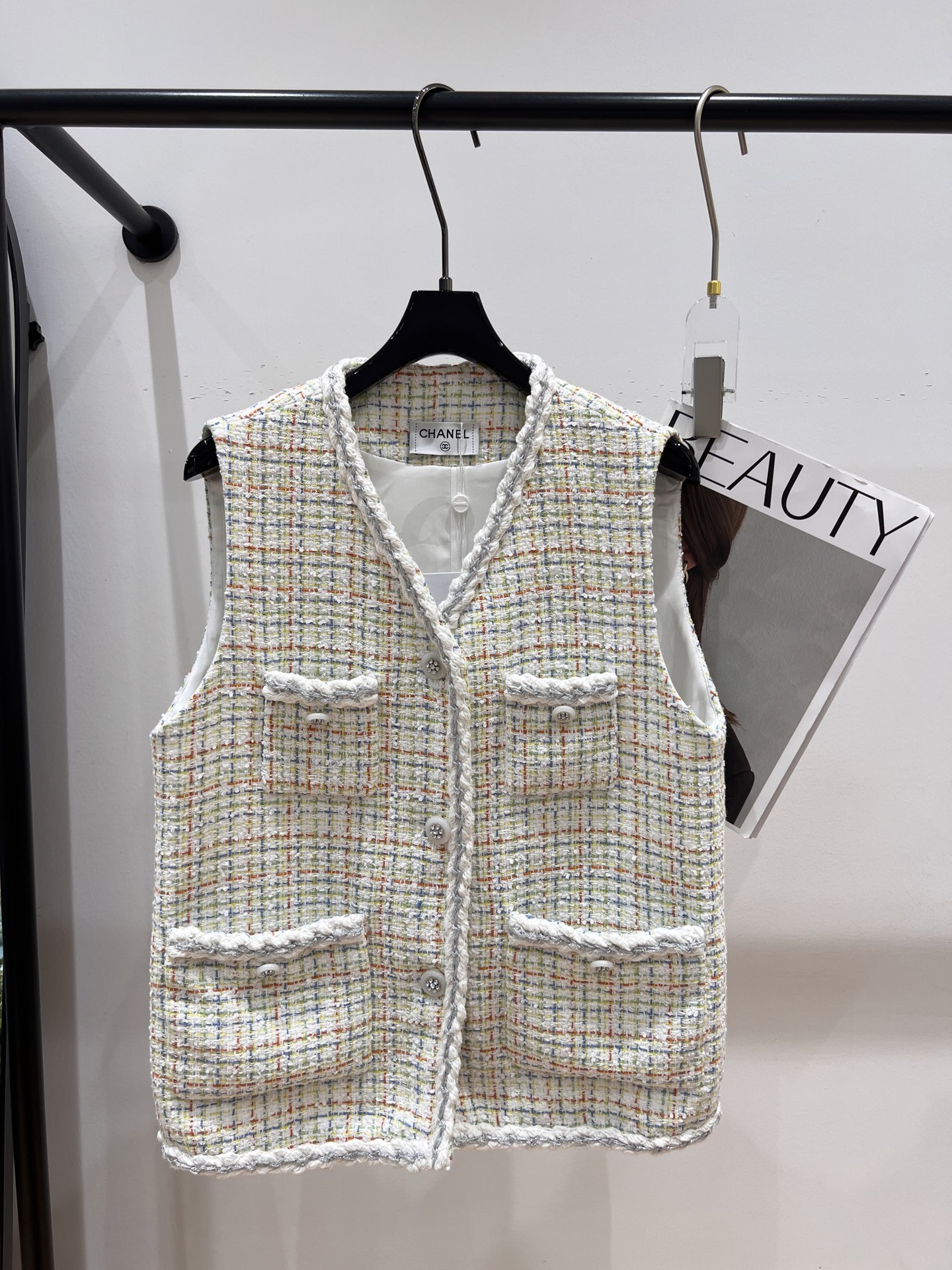 NO:309921,——Chane*—2025 early spring new small fragrance vest, exclusive and exclusive edition, customized fabric, loose style, crisp style, strong line sense SM, chanel, alexander wang19860909——Chane*——2025早春新款小香风马甲,独家独家开版,定制面料,宽松版型,版型挺括,线条感强SM,,chanel,alexander wang,Women's clothing