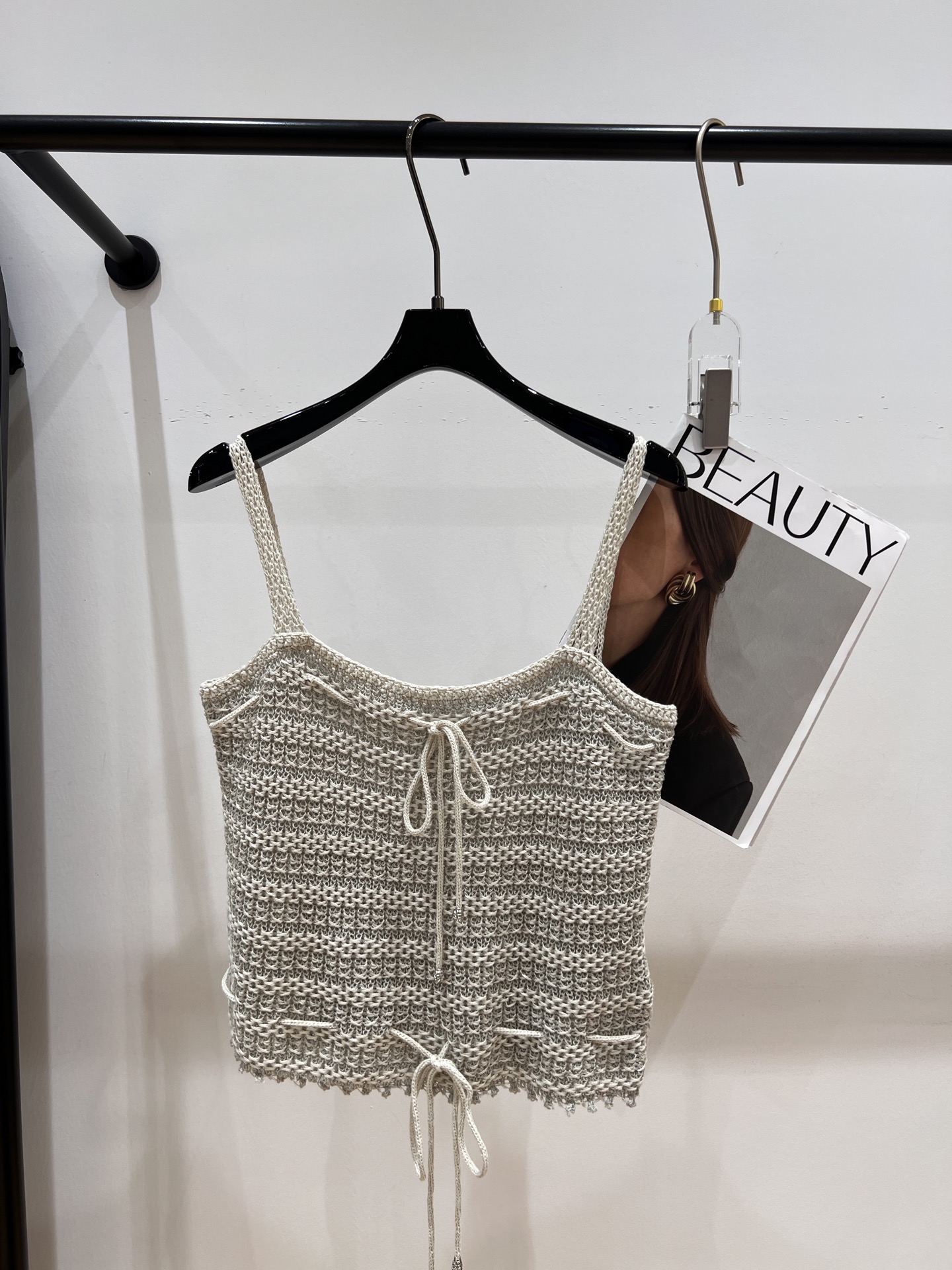 NO:322456,——Celin*——2025 early spring new suspender vest, all the clothes are drawn rope design, the fabric is super comfortable SML, celine, alexander wang19860909——Celin*——2025早春新款吊带背心,衣身上衣都做了抽绳设计,面料超级舒服SML,,celine,alexander wang,Women's clothing