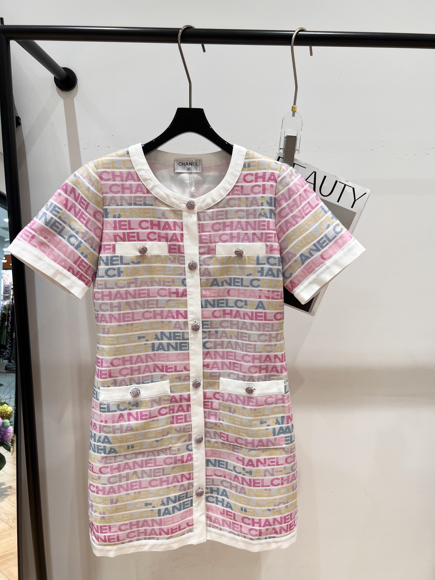 NO:323555,——Chane*——2025 early spring new dress, exclusive and customized, super suitable for spring and summer color scheme, super good upper body complexion, SML, chanel, skirts, alexander wang19860909——Chane*——2025早春新款连衣裙,独家独家开版定制,超级适合春夏的配色,上身气色超级好SML,,chanel,skirts,alexander wang,Women's clothing