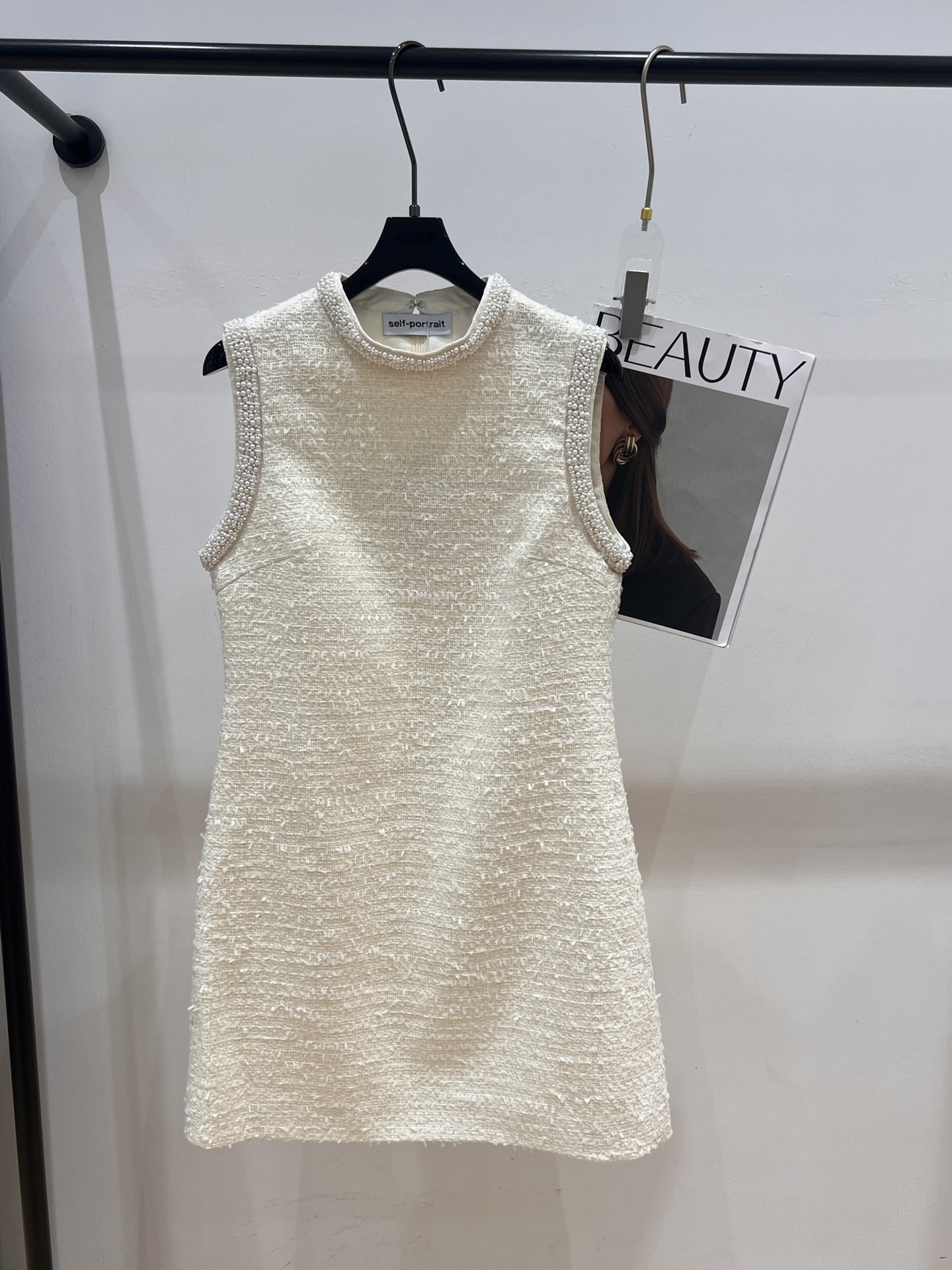 NO:328986,——Self-portrai*——A new summer dress for 2025, on sale on the official website, using 1:1 water-milled beads, strong gloss, thin fabric, upper body temperament, famous socialite SML, skirts, alexander wang19860909——Self-portrai*——2025夏季新款连衣裙,官网在售,采用1:1水磨珠,光泽度强,面料轻薄,上身气质名媛SML,,skirts,alexander wang,Women's clothing