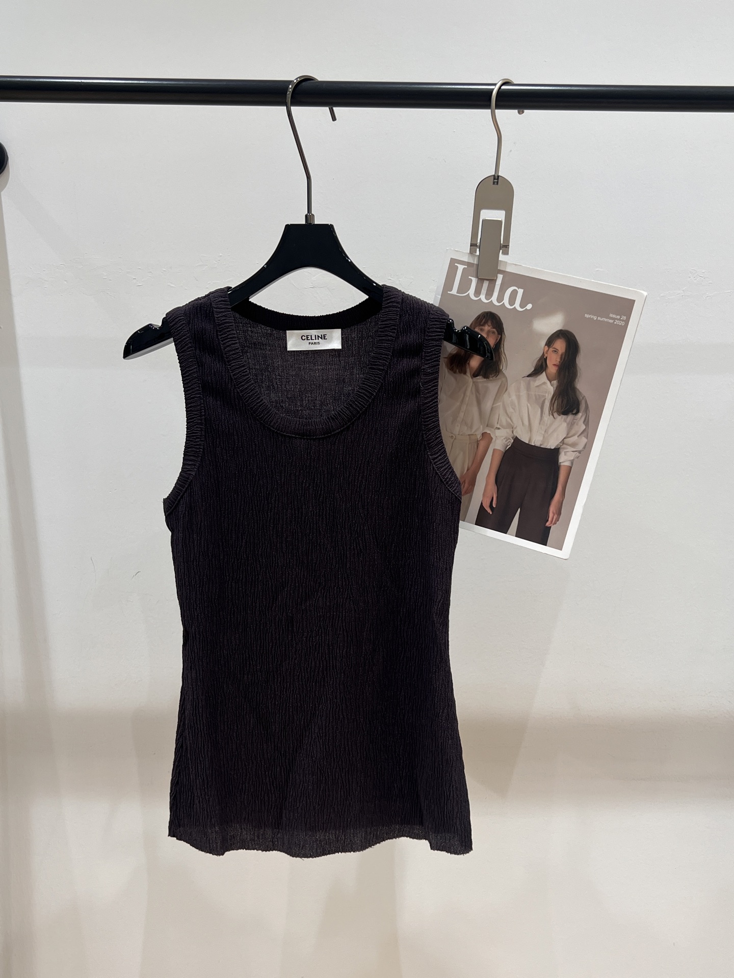 NO:327671,——Celin*——2025 summer new vest, exclusive custom fabric, Japanese imported wrinkle yarn fabric, light and breathable, edging strip small round neck, exquisite and casual, SML, celine, alexander wang19860909——Celin*——2025夏季新款背心,独家定制面料,日本进口皱纱面料,轻薄透气,包边包条小圆领,精致休闲,SML,,celine,alexander wang,Women's clothing