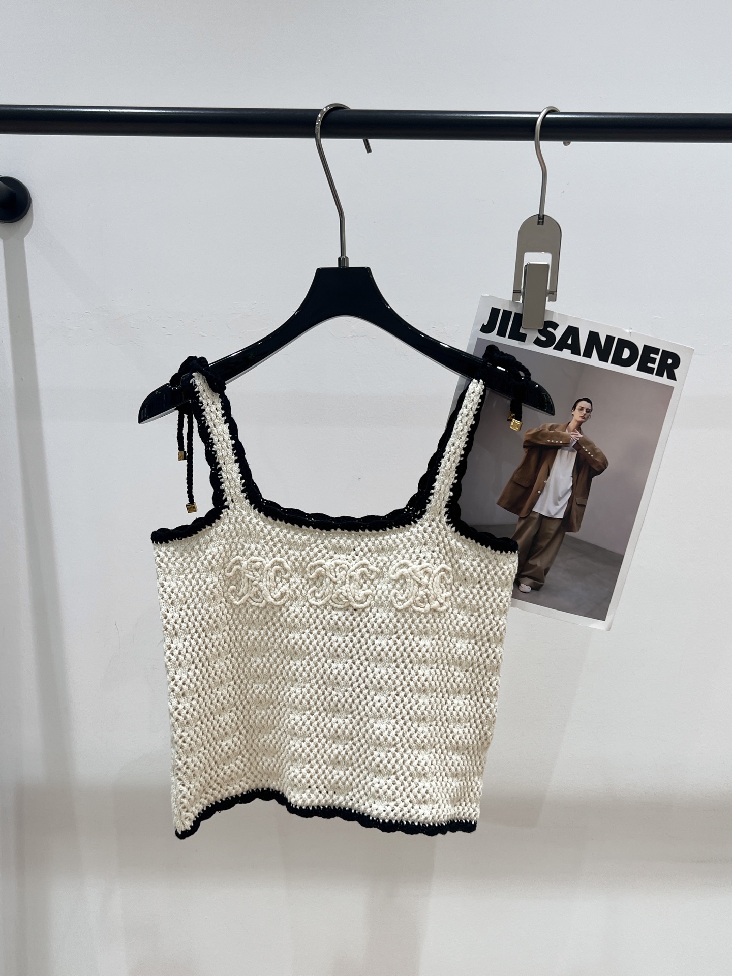 NO:335197,——CELIN*——2025 summer new knitted suspender vest, on sale on the official website, using crochet technology, vacation style SML, celine, alexander wang19860909——CELIN*——2025夏季新款针织吊带背心,官网在售,采用钩织工艺,度假风SML,,celine,alexander wang,Women's clothing