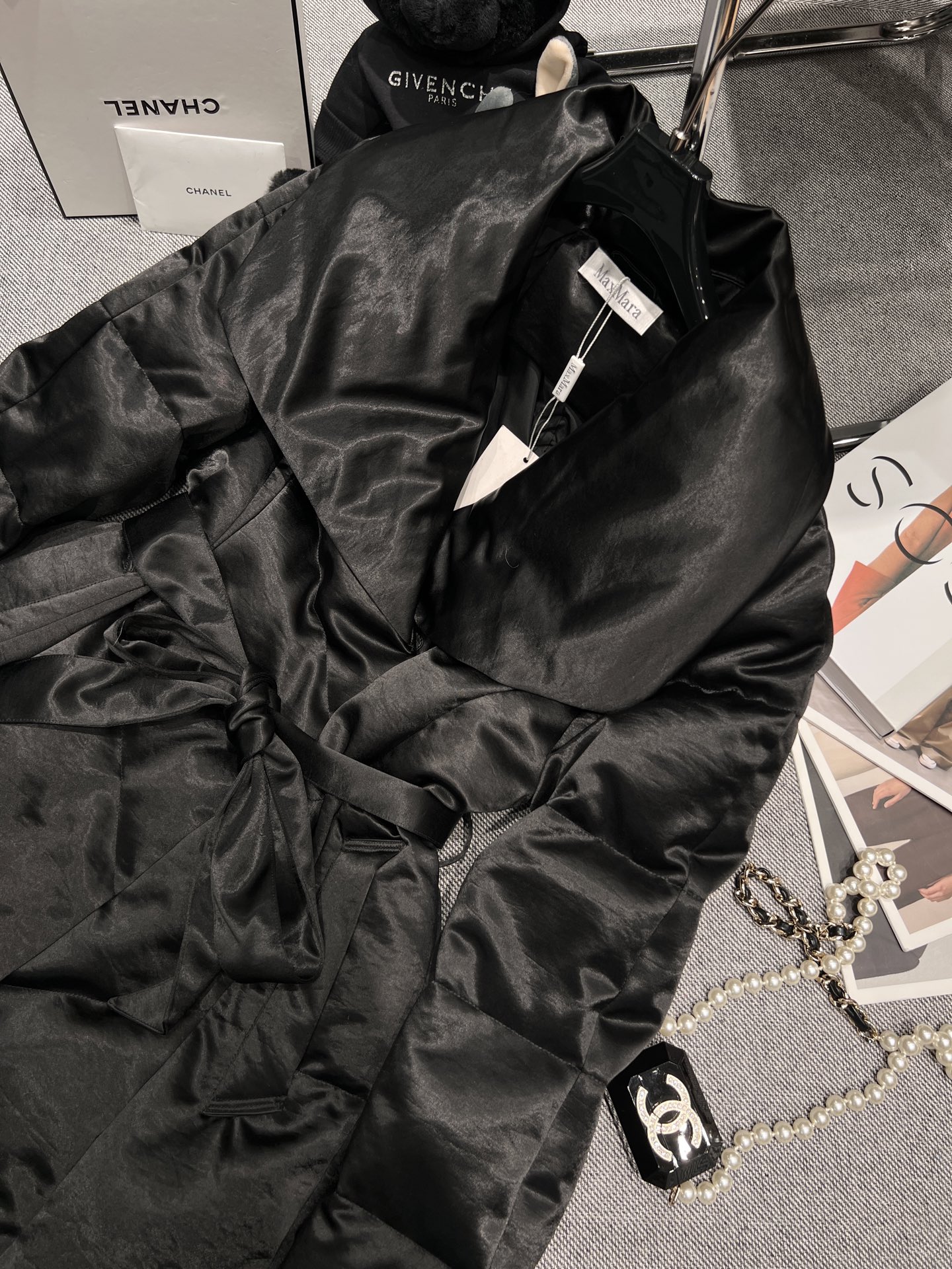 MaxMara 2025 Fall/Winter Goose Down Coat with Magnetic Buckle Belted 3 i1761449402695 296 0 1
