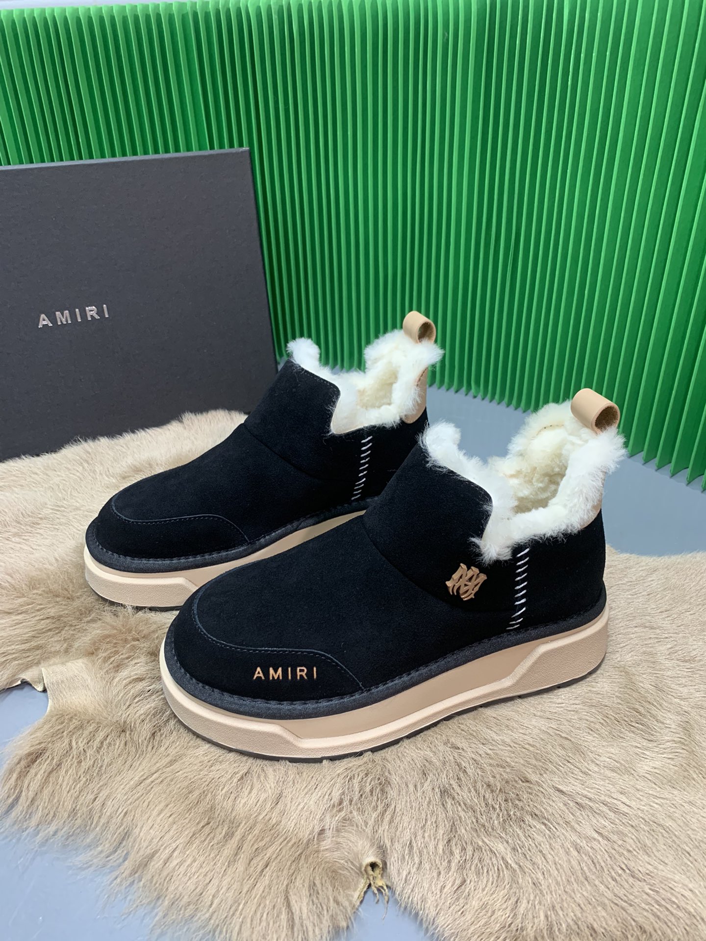 “Amiri Snow Boots: Stylish Fashion with Real Wool, Available in Multiple Sizes” - 图片 6