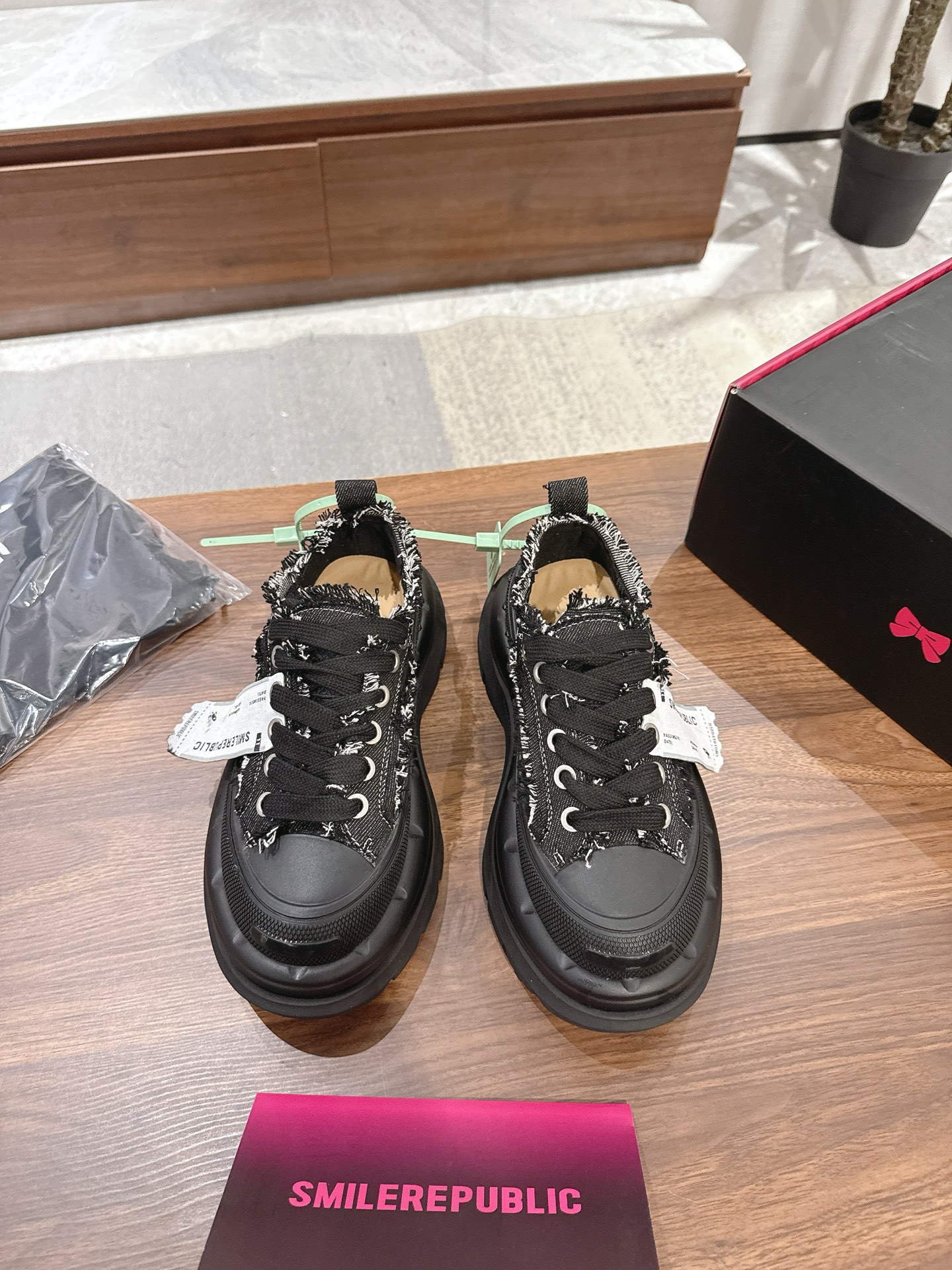 NO:406256,SMILEREPUBLIC QUEEN was so amazing that it was easy to wear and versatile, lengthening the legs, and **!  Size number, men's size 40-44 women's size 35-40, casual shoes/sports shoes, sneakers19860909批 SMILEREPUBLIC QUEEN 被狠狠惊艳到了好穿又百搭,拉长腿部线条,又**！ 码数,男码40-44女码35-40,休闲鞋/运动鞋,sneakers,Women's Shoes