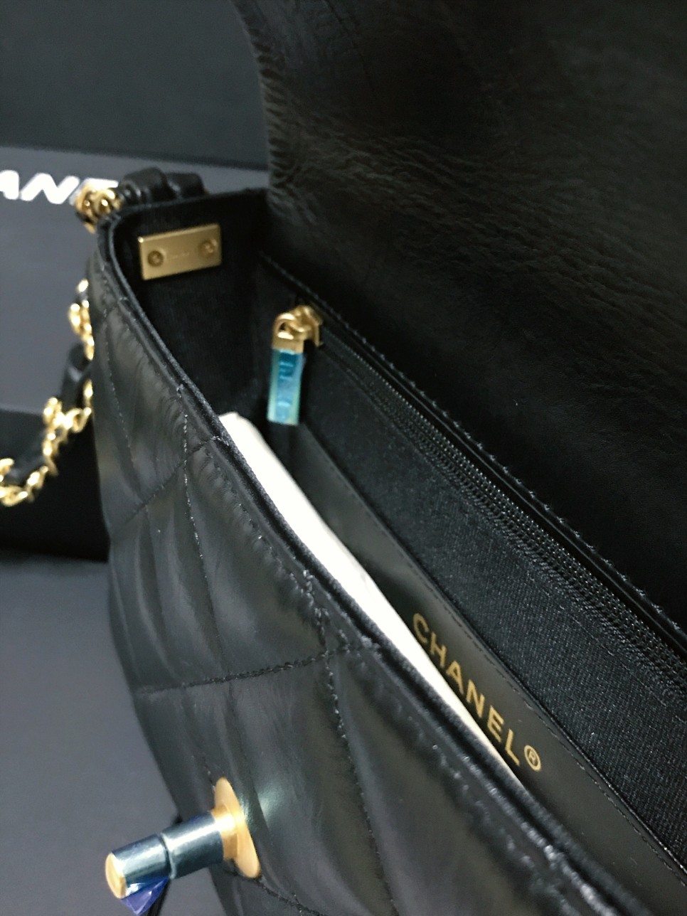 Chanel 升级版型号:AS6223简介: 质量 之作 华丽与气质的前沿 是你意想不到的尊贵