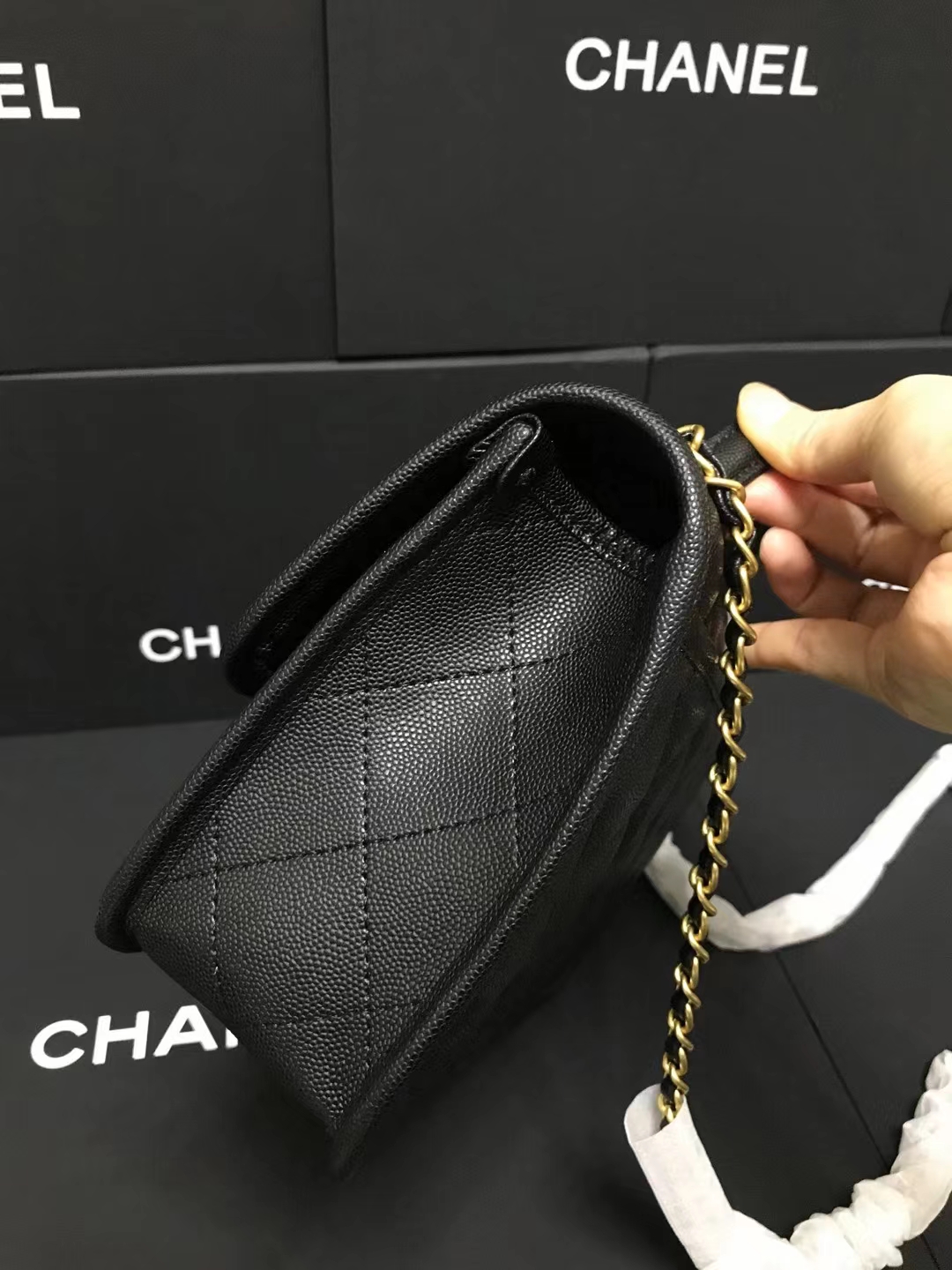Chanel 升级版型号:AS3653简介: 质量 之作 华丽与气质的前沿 是你意想不到的尊贵