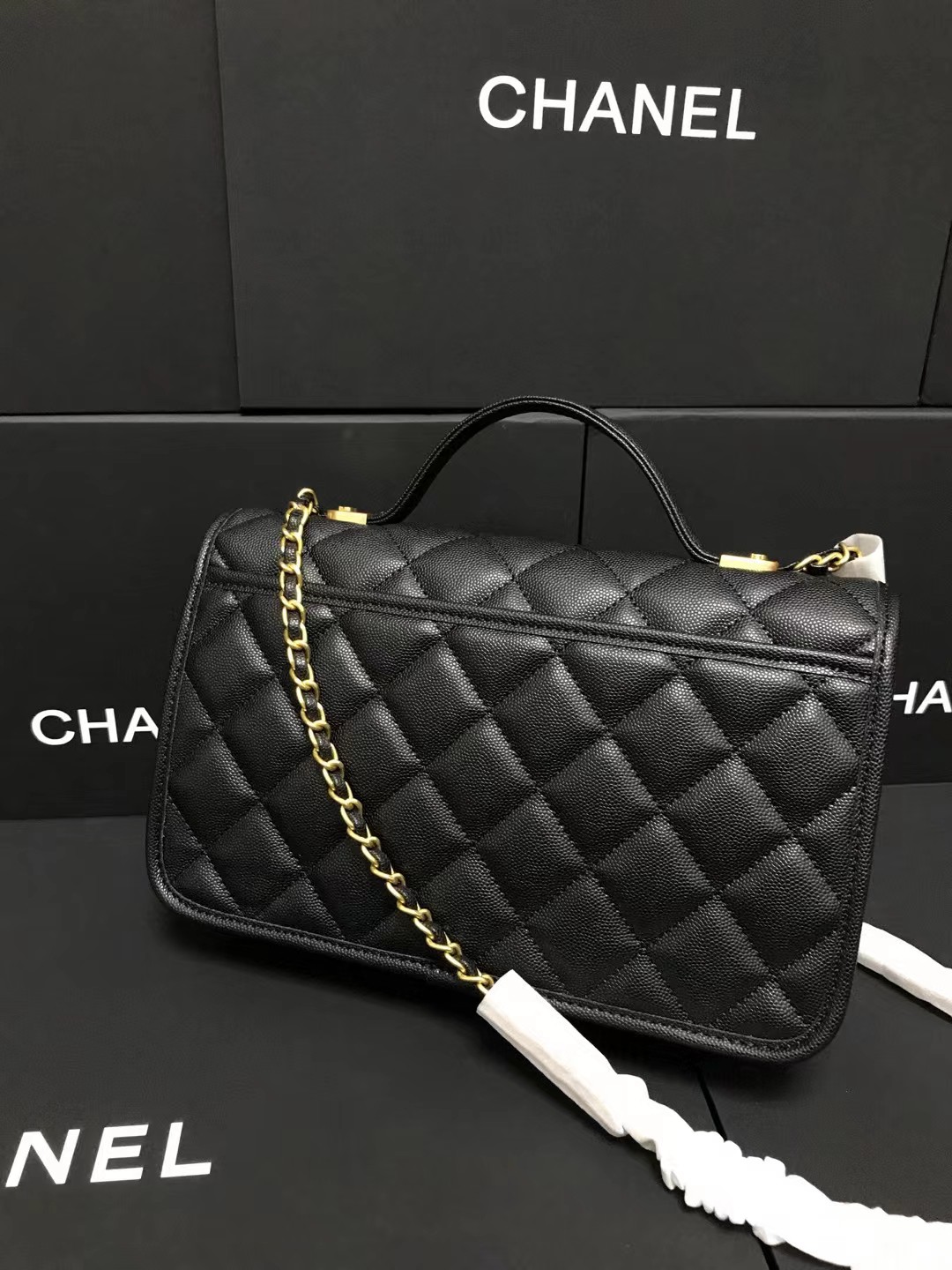 Chanel 升级版型号:AS3653简介: 质量 之作 华丽与气质的前沿 是你意想不到的尊贵