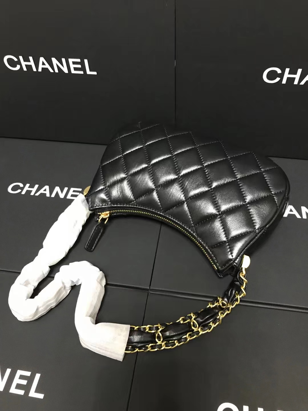 Chanel 升级版小香型号:AS3647简介: 质量 之作 华丽与气质的前沿 是你意想不到的尊贵