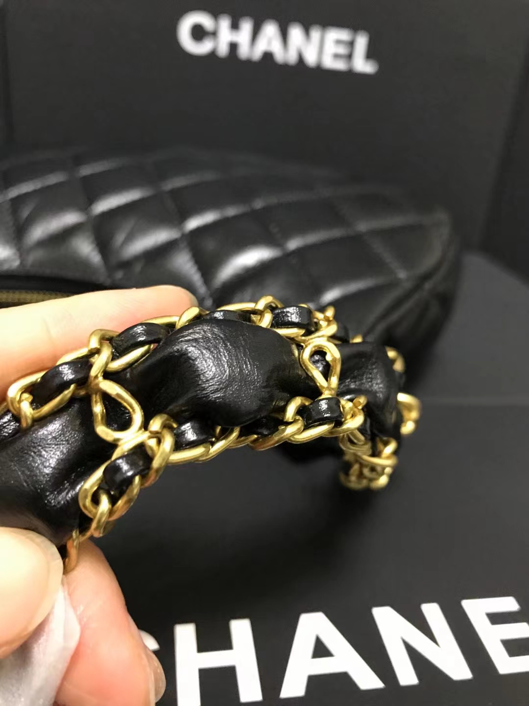 Chanel 升级版小香型号:AS3647简介: 质量 之作 华丽与气质的前沿 是你意想不到的尊贵