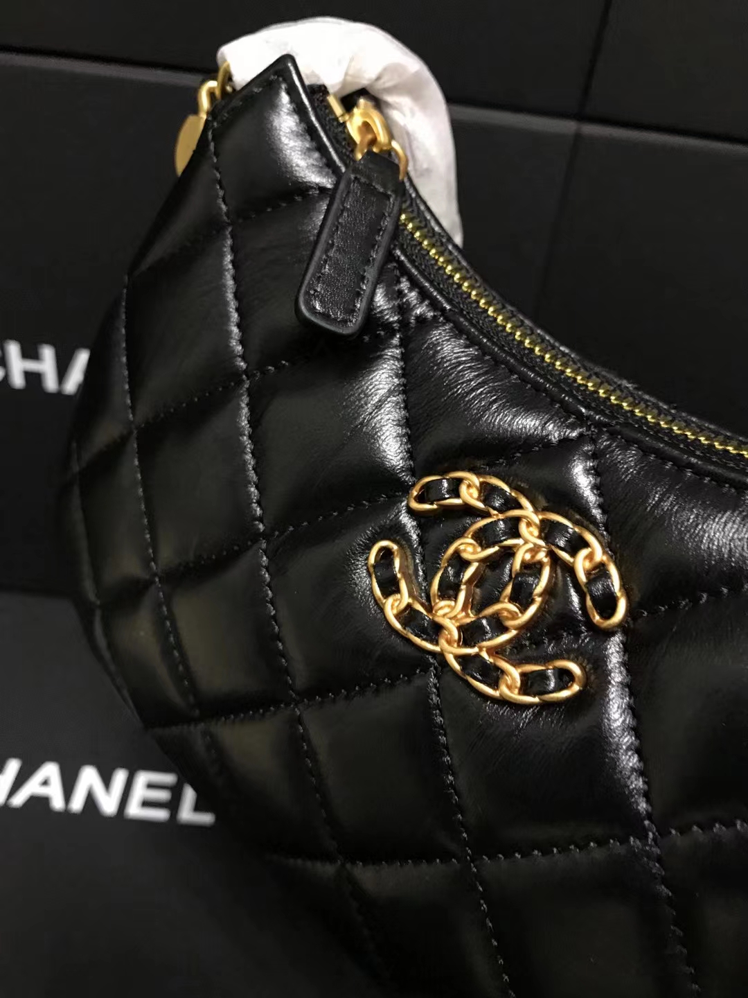 Chanel 升级版小香型号:AS3647简介: 质量 之作 华丽与气质的前沿 是你意想不到的尊贵