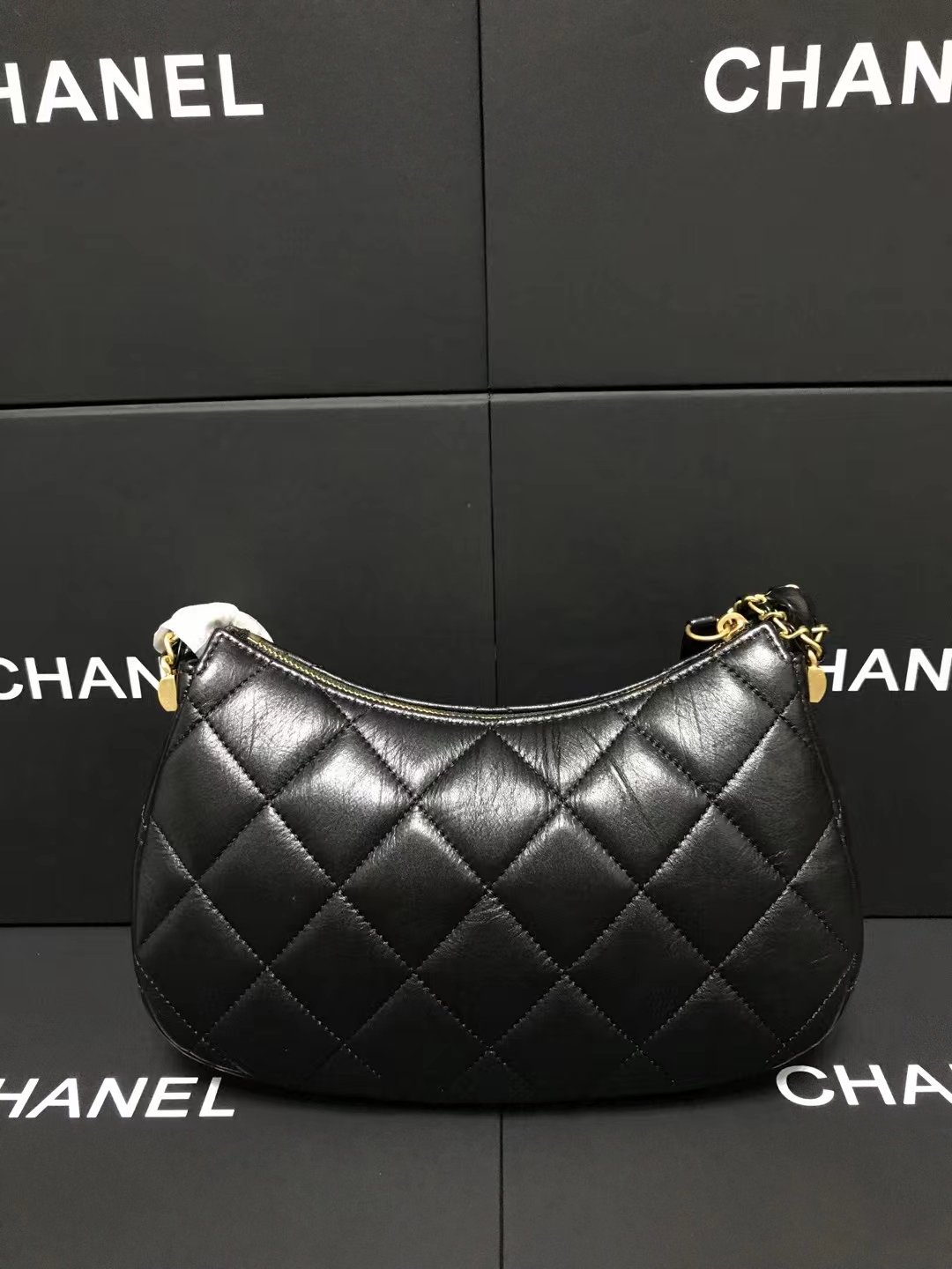 Chanel 升级版大号型号:AS4422简介: 质量 之作 华丽与气质的前沿 是你意想不到的尊贵