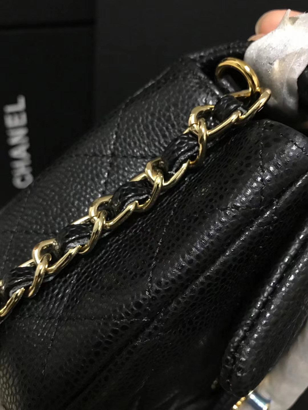Chanel 升级版cf方胖子型号:AS1116简介: 质量 之作 华丽与气质的前沿 是你意想不到的尊贵