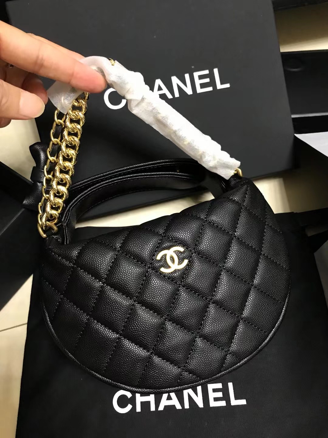 Chanel 升级版型号:AS3943简介: 质量 之作 华丽与气质的前沿 是你意想不到的尊贵